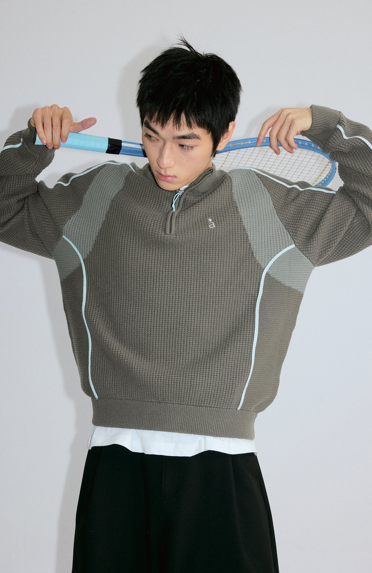 ROARINGWILD A ARCH Contrast Panel Raglan Half-Zip Sweater