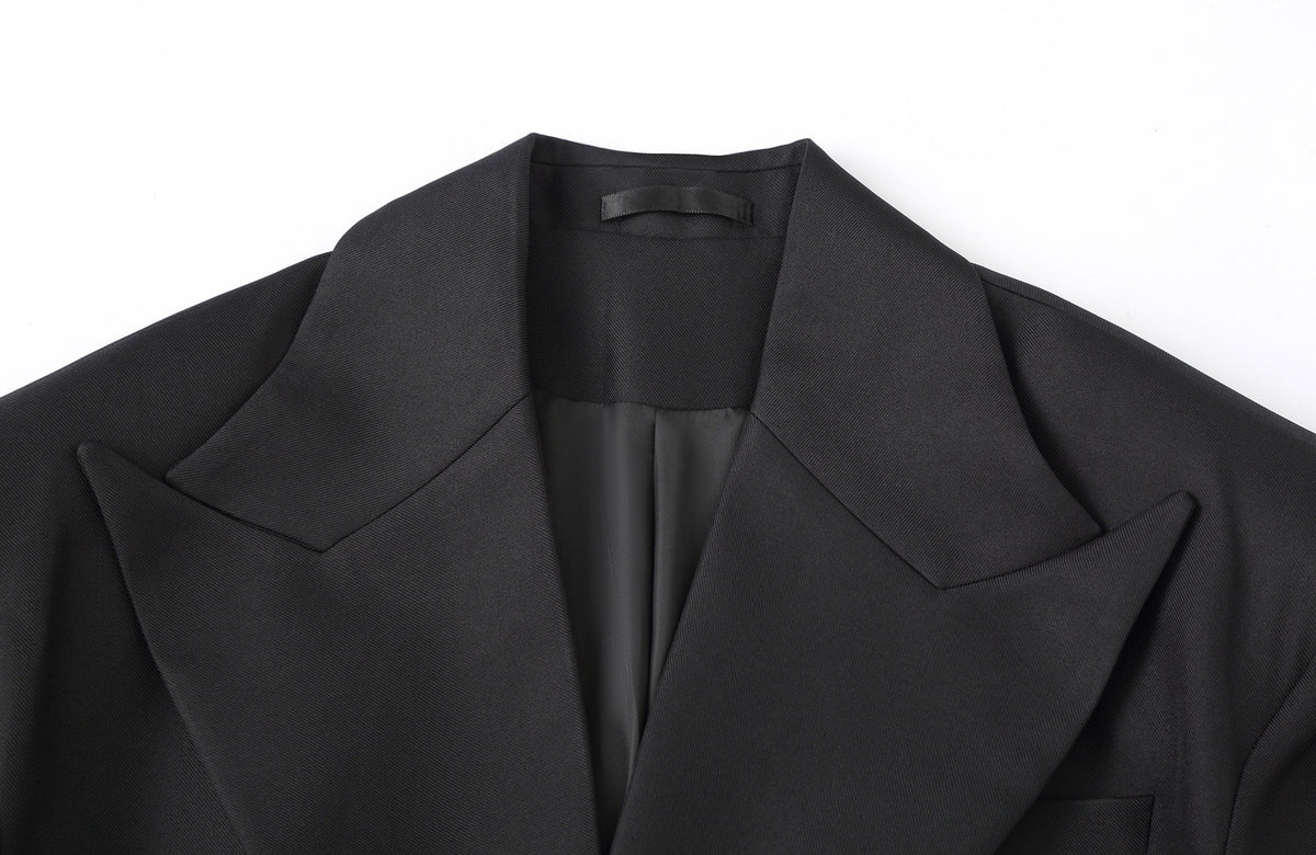 CLP Retro Wide-Lapel Cinched Blazer