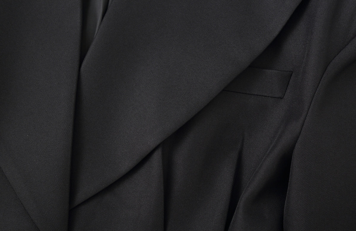 CLP Retro Wide-Lapel Cinched Blazer
