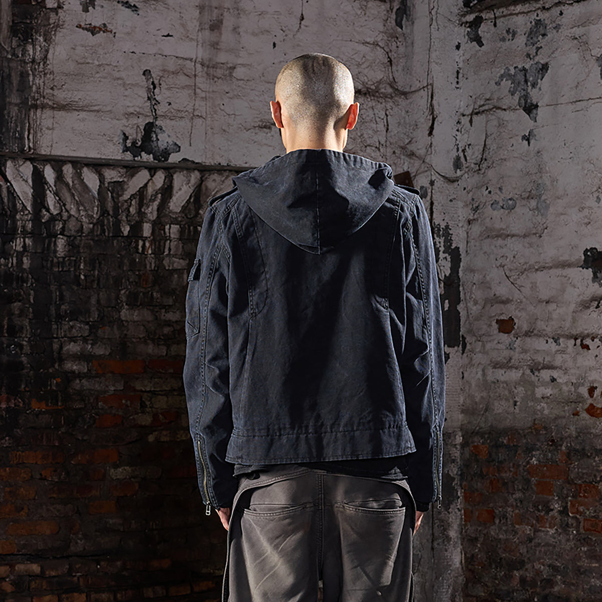 AVINMADE Hooded Tank Jacket
