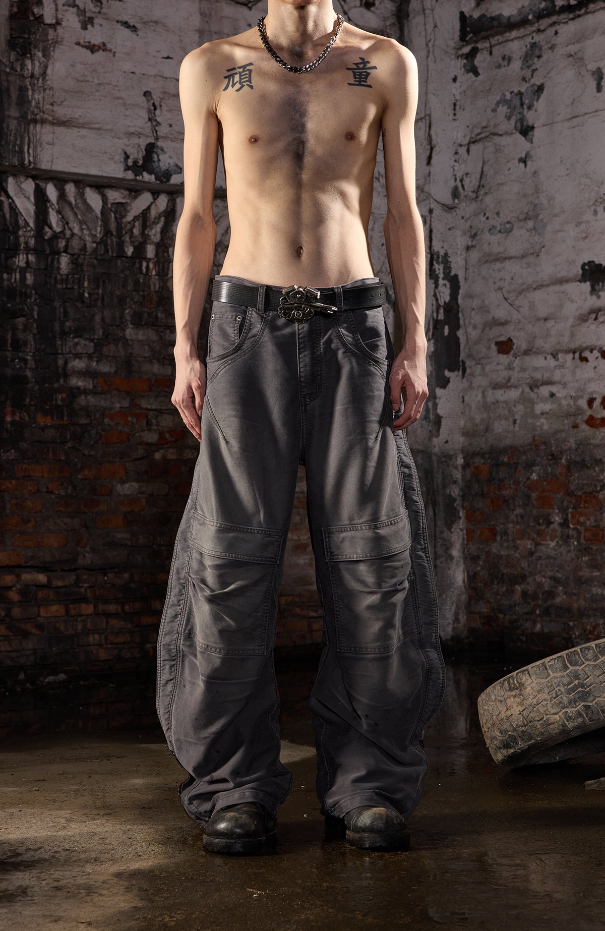 AVINMADE Suede-Panel Cargo Jeans
