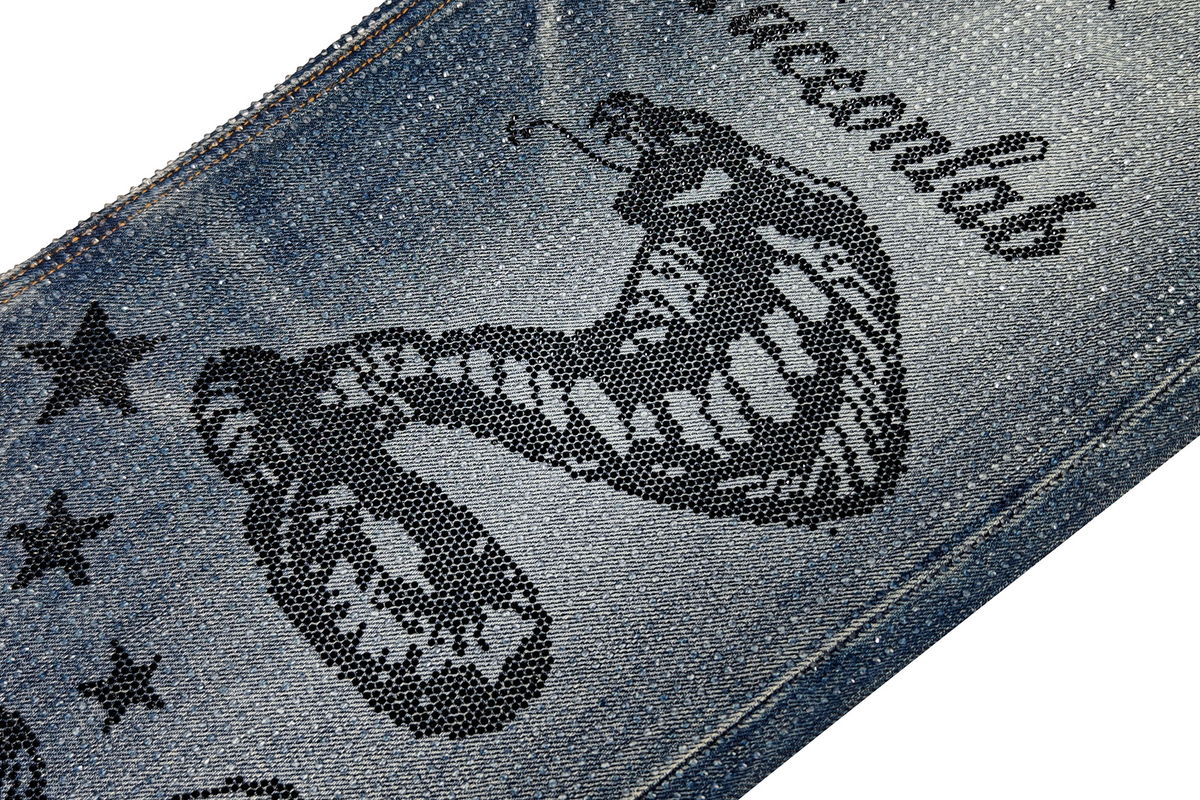 FACEONLAB Crystal Rhinestone Serpent Washed Straight-Leg Jeans