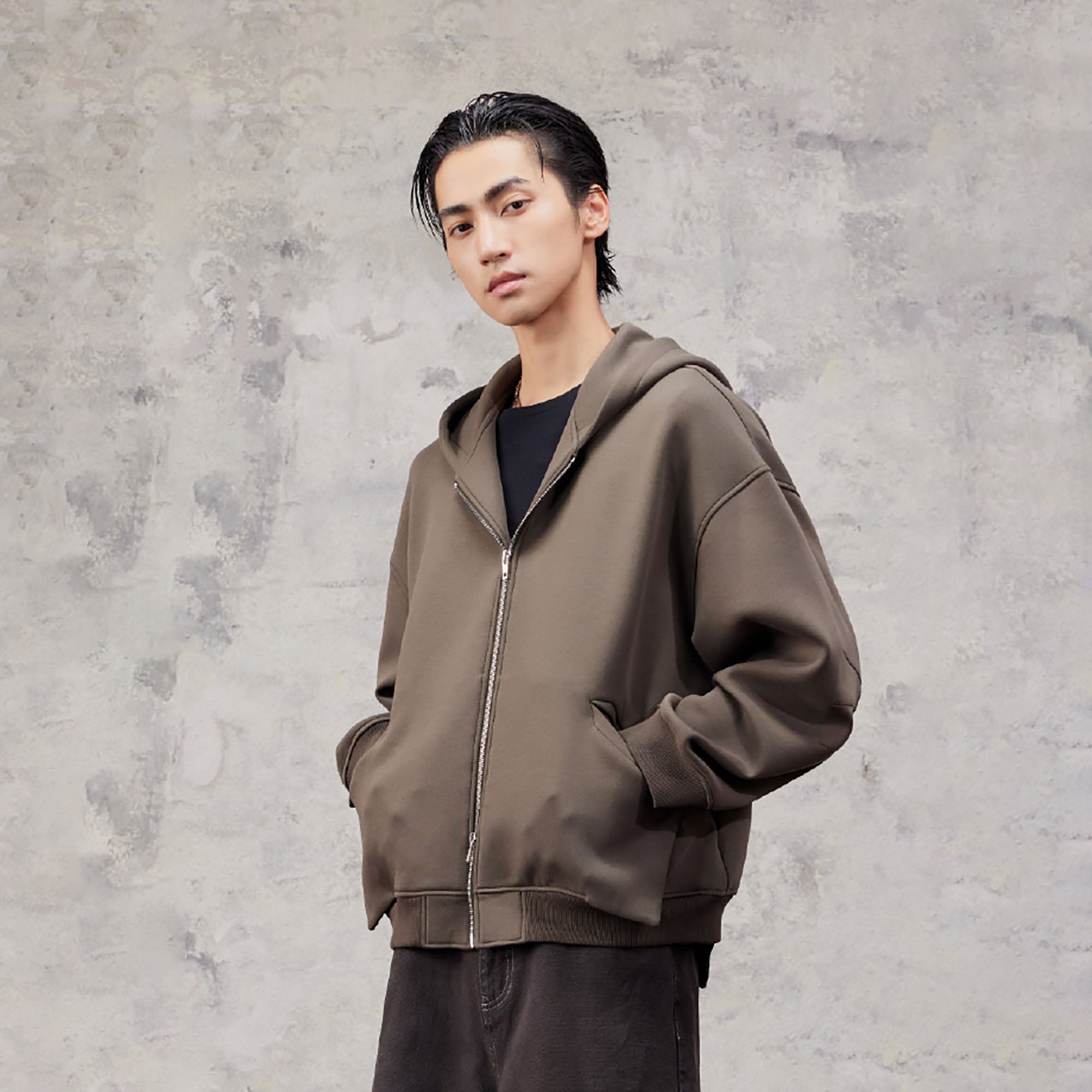 ALVNG AR ANTS Structured Curved Sleeve Pointed Hood Jacket