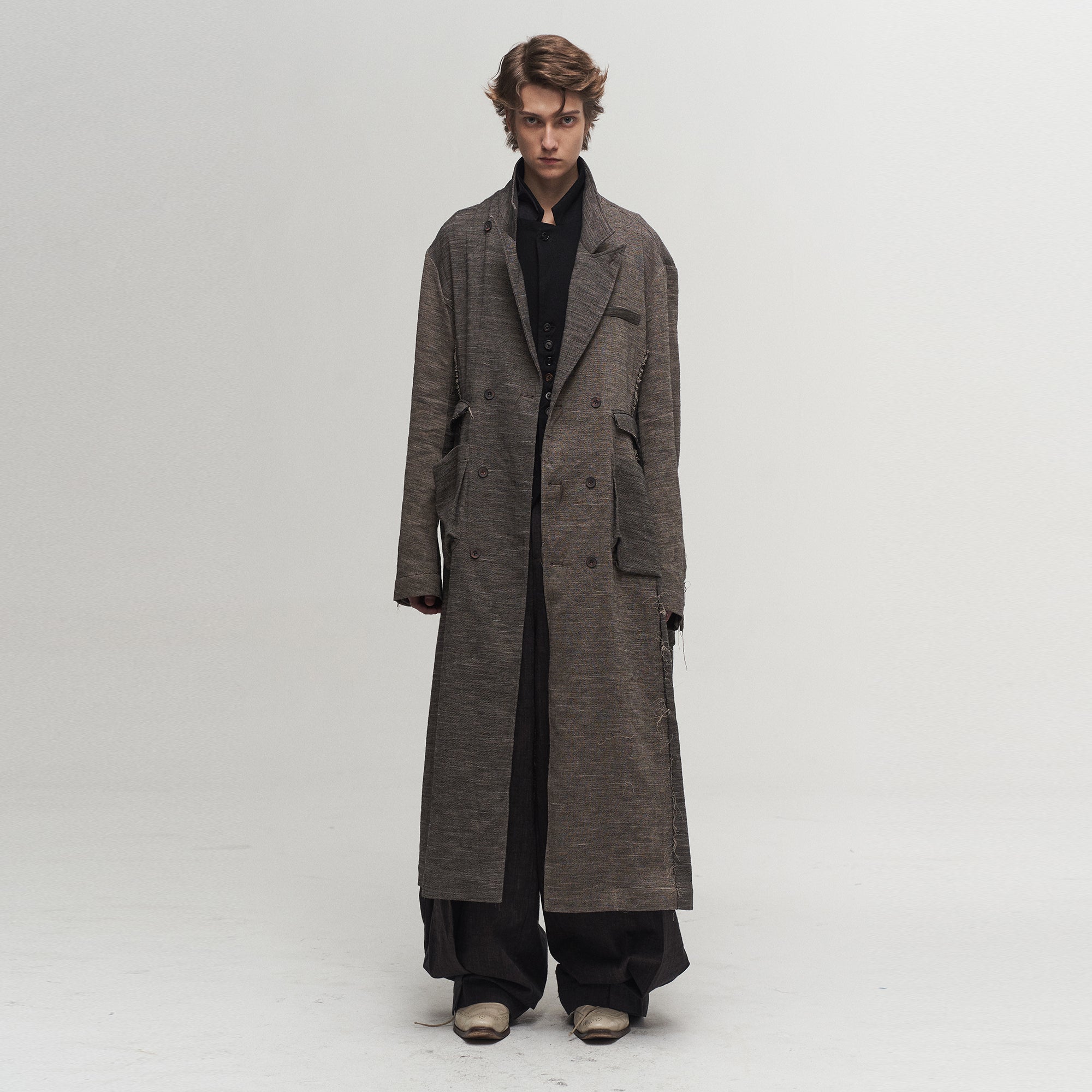 ILNya Nieternite Nifutur Frayed Seam Paneled Oversized Coat