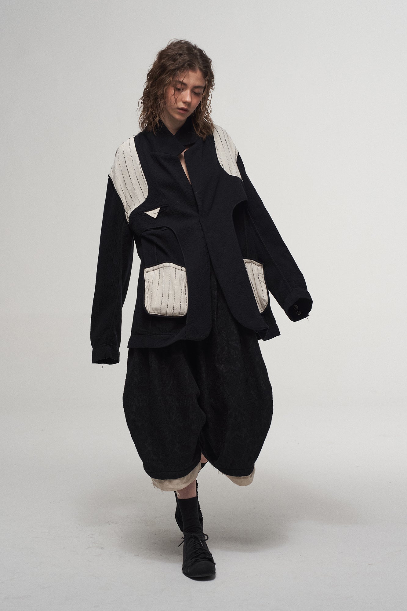 ILNya Nieternite Nifutur Reversible Contrast Stripe Paneled Jacket