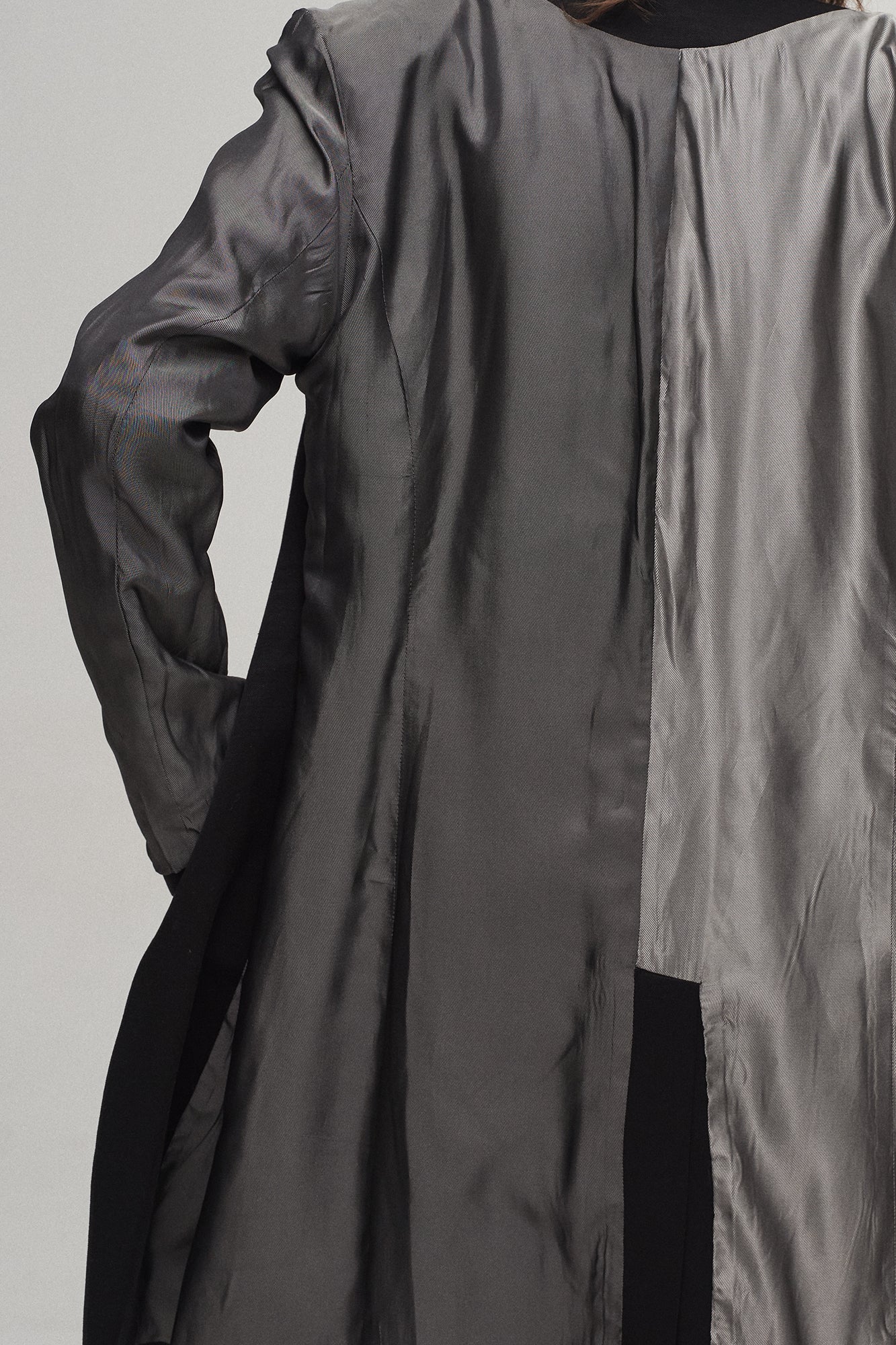 ILNya Nieternite Nifutur Reversible Armor-Sleeve Longline Blazer