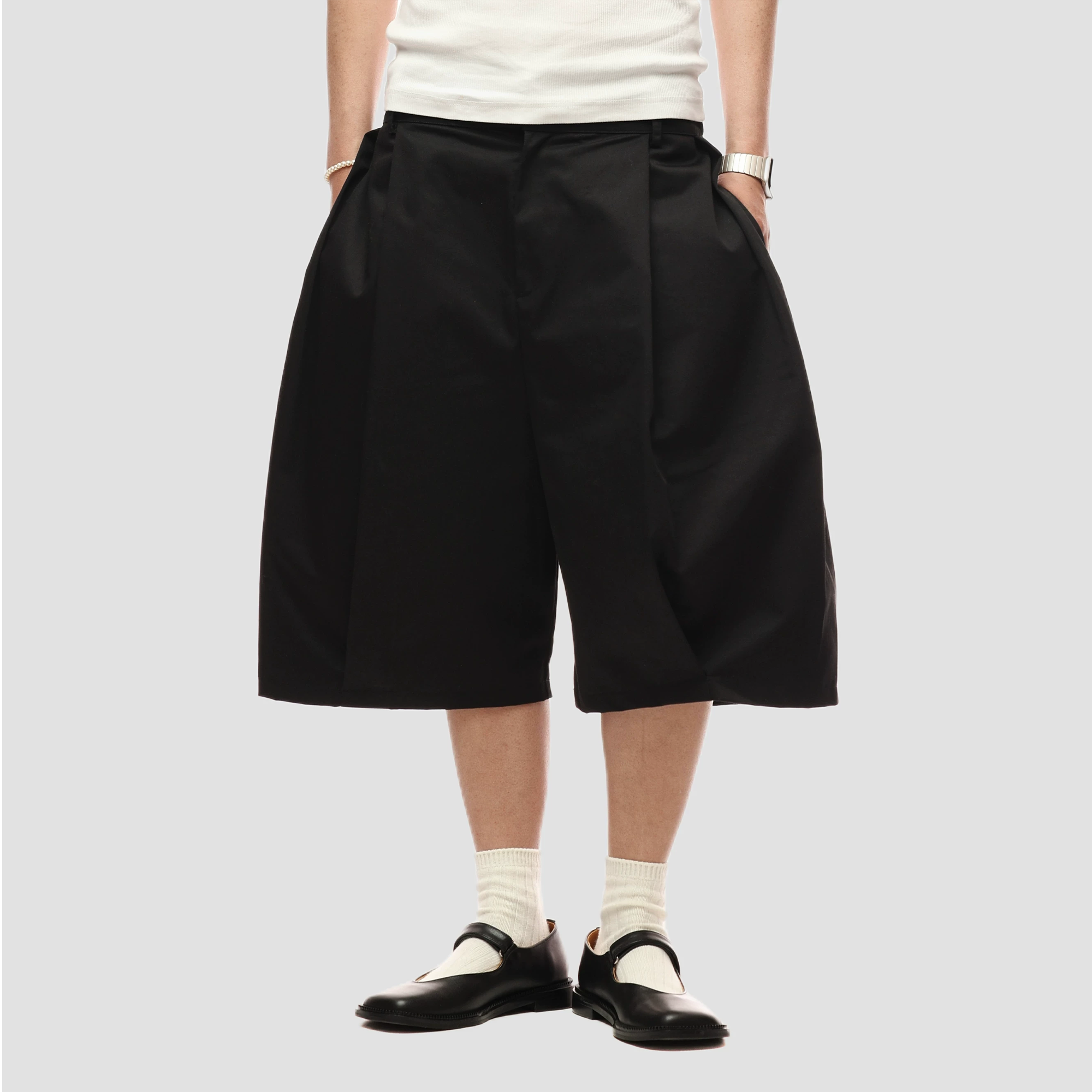 6CRAYON Retro Double-Pleat Wide-Leg Shorts Black
