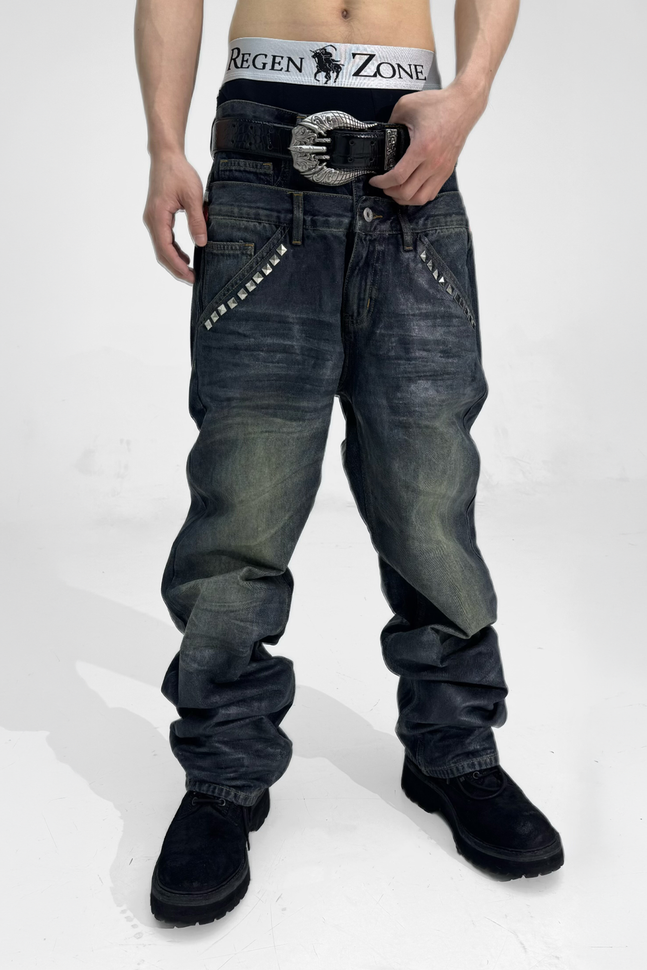 REGEN ZONE Flag Wax-Brushed Studded Double-Waist Jeans