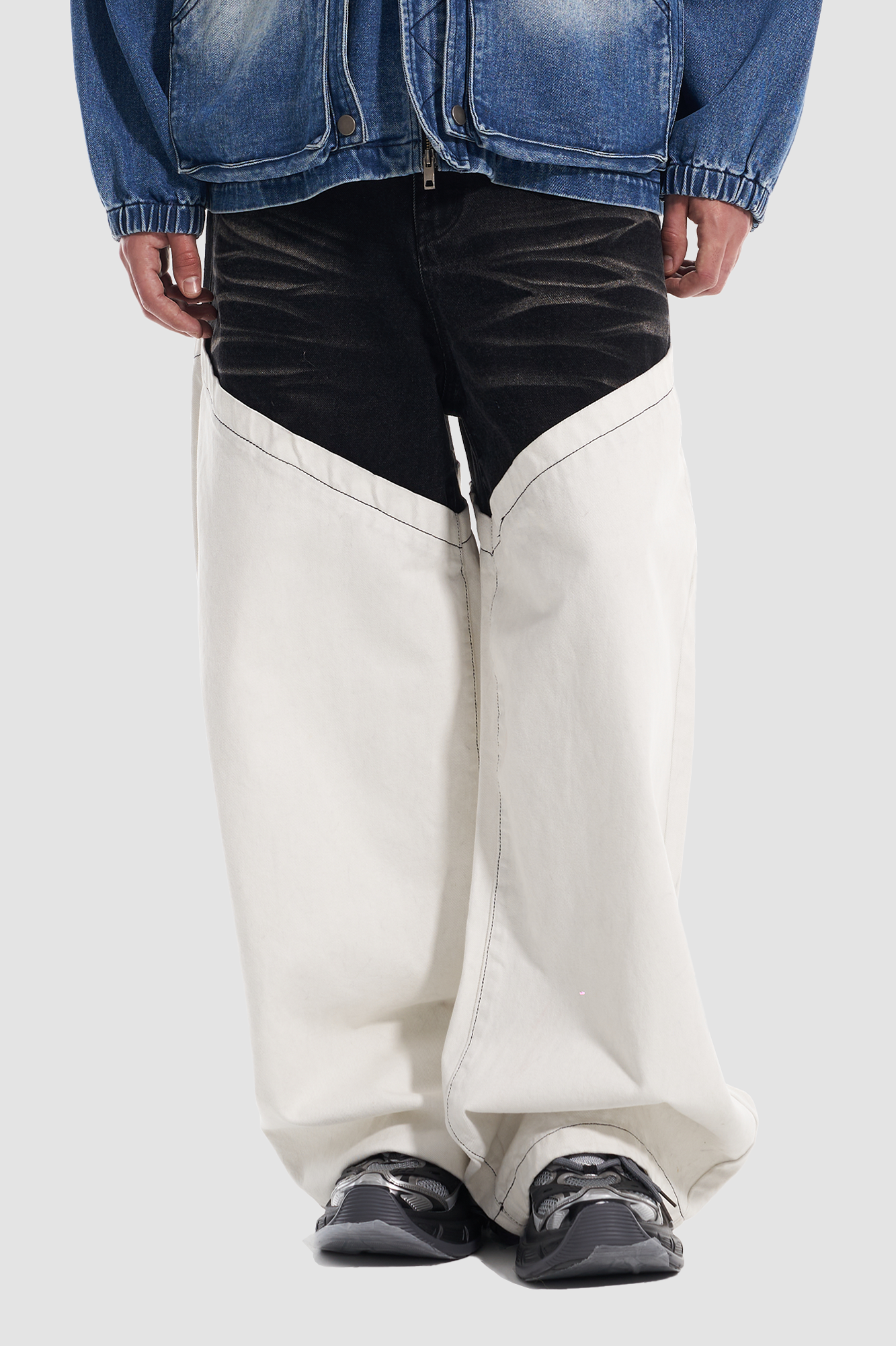 VANN VALRENCE Washed Contrast Panel Oversized Jeans