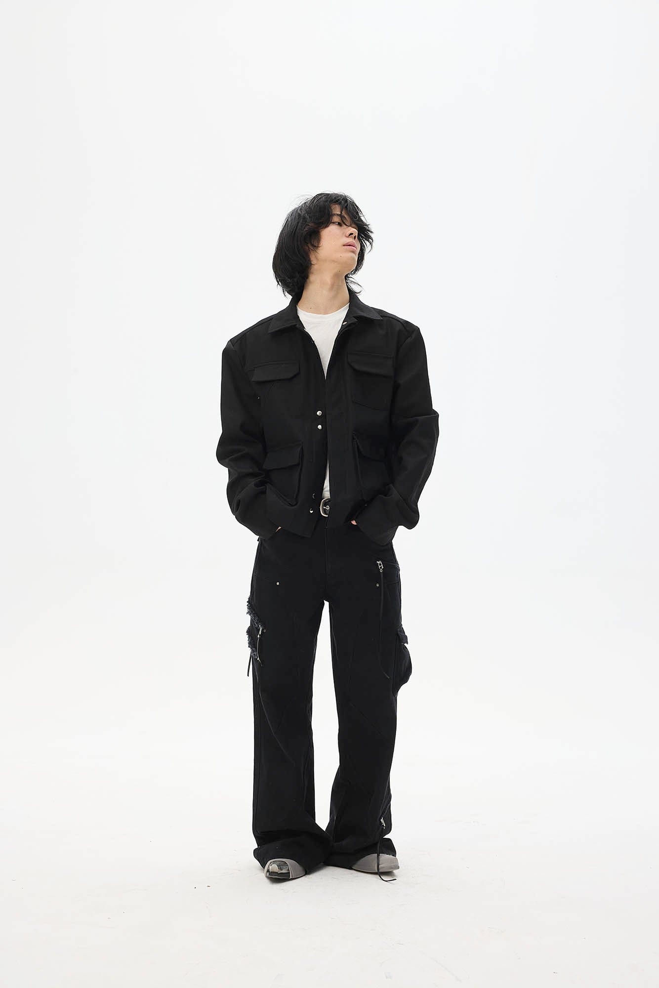 WHISTLEHUNTER Multi-Pocket Magnetic Closure Jacket