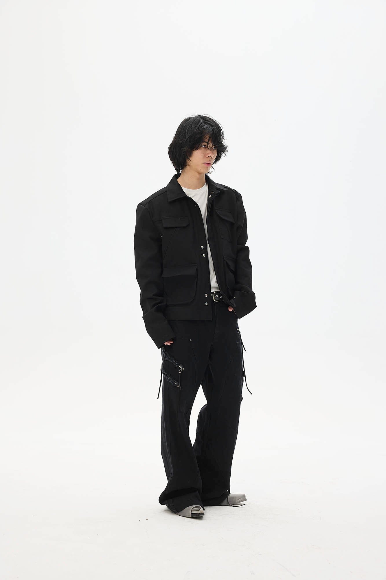 WHISTLEHUNTER Multi-Pocket Magnetic Closure Jacket