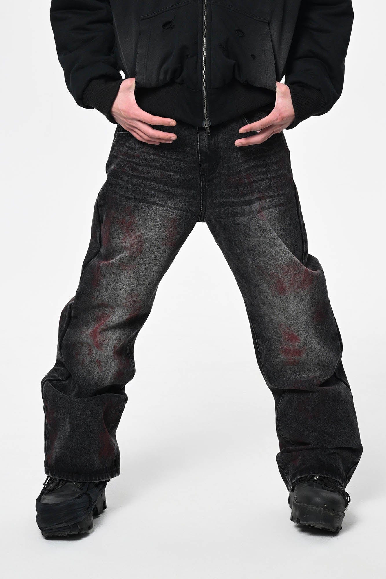 SAVAGEGROWTHWORLD Distressed Blood-Splatter Jeans