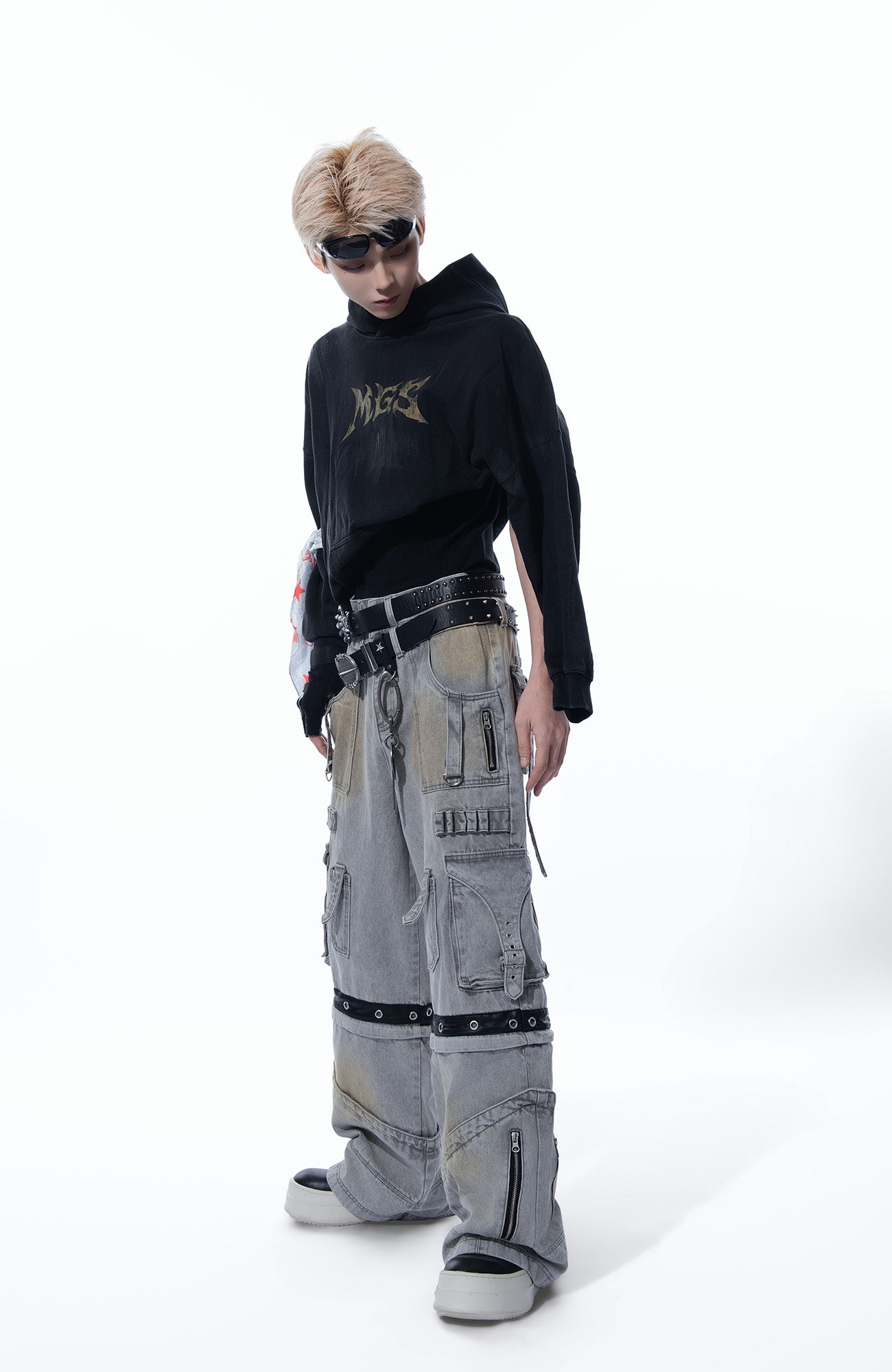 MOGONGSHE Detachable Bleach Washed Utility Cargo Jeans