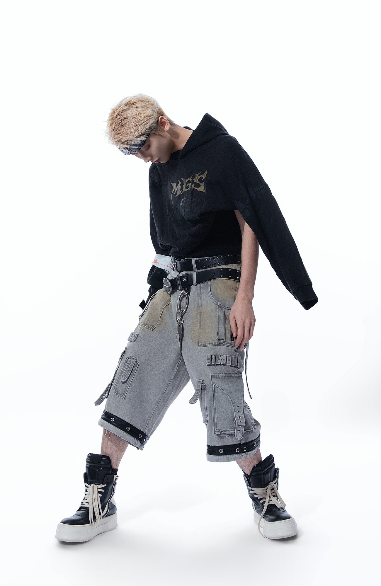 MOGONGSHE Detachable Bleach Washed Utility Cargo Jeans