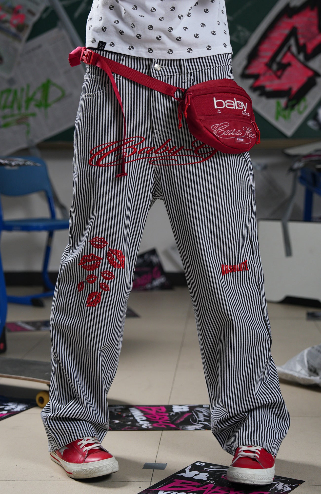VINKID Script LOGO Waist Bag