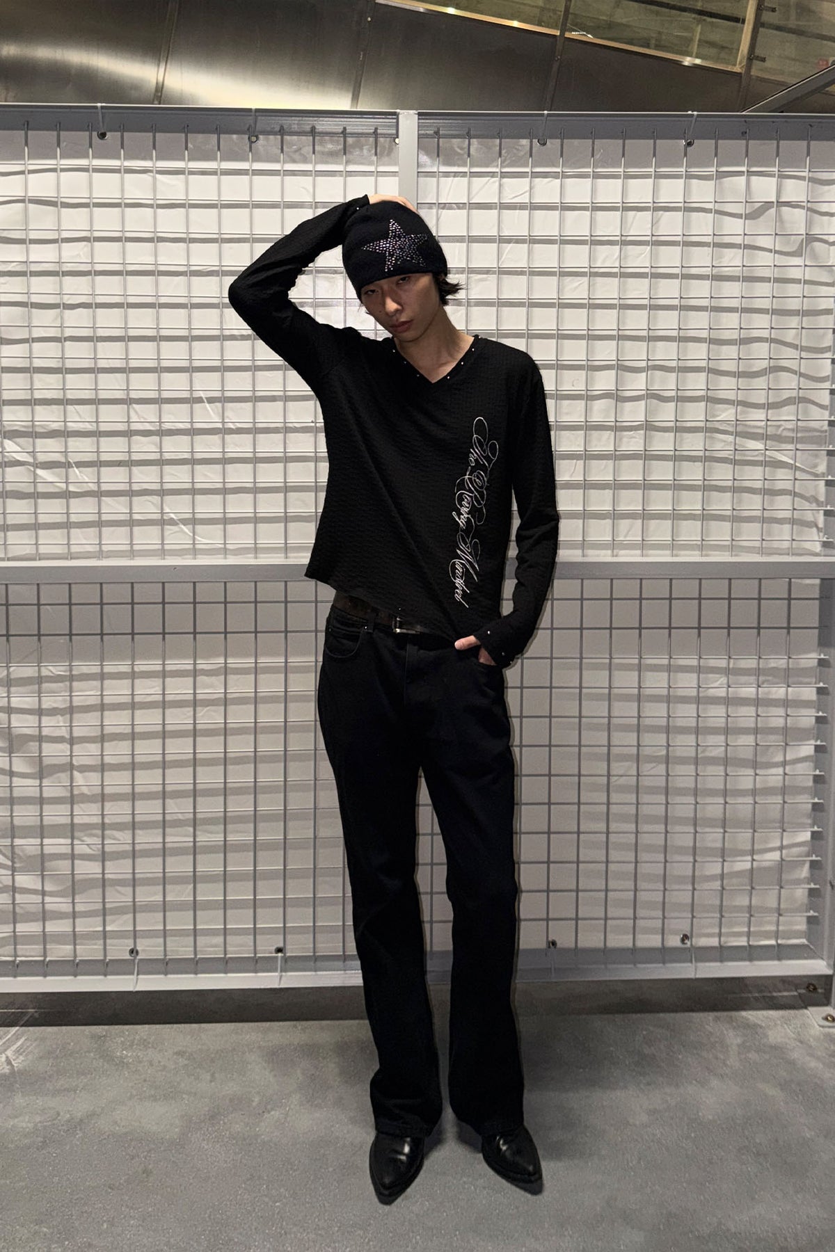 SAXGENWON Rivet V-Neck Embroidered Long-Sleeve Tee