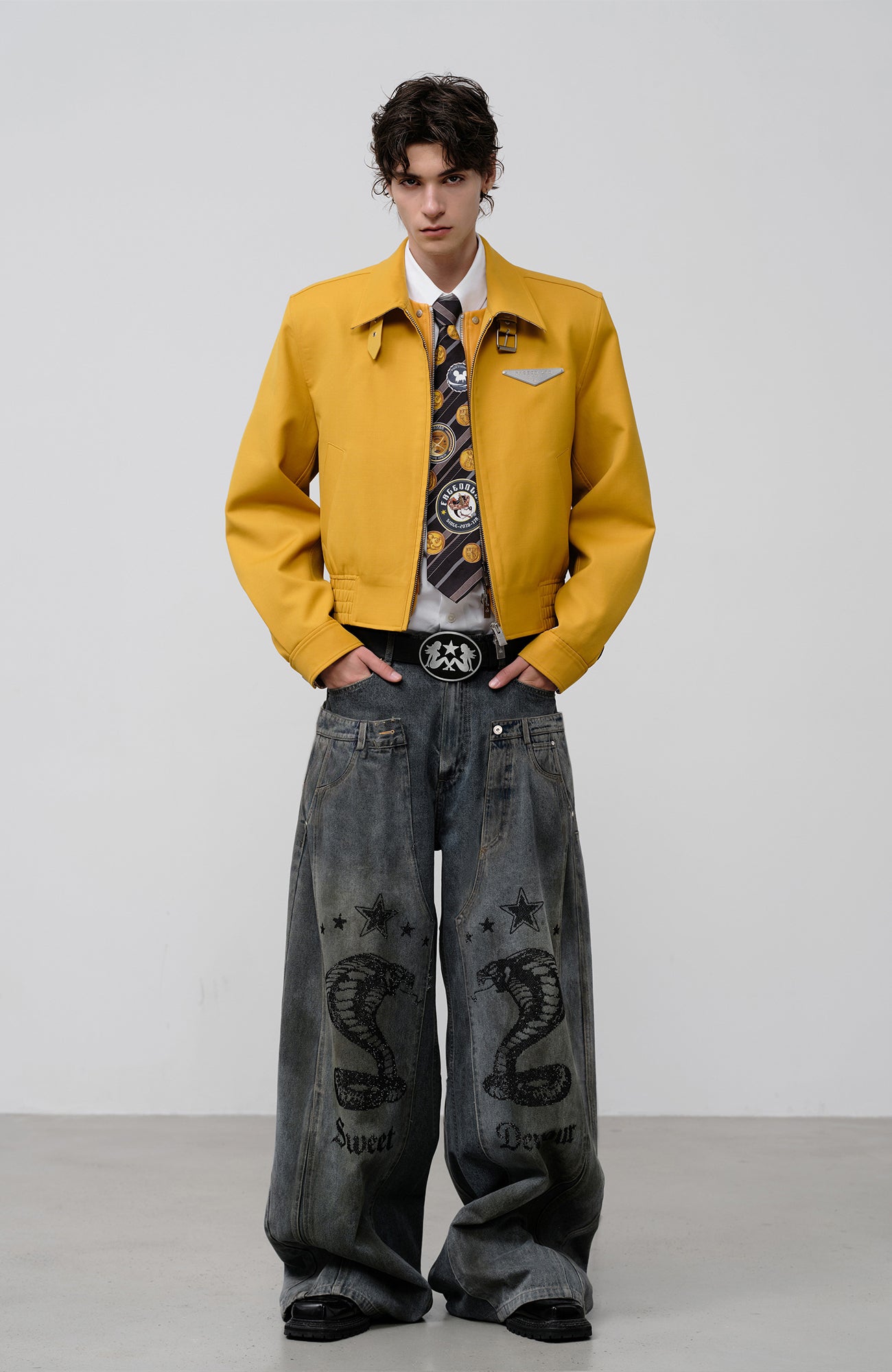 FACEONLAB Double Waistband Diamond Snake Graphic Jeans