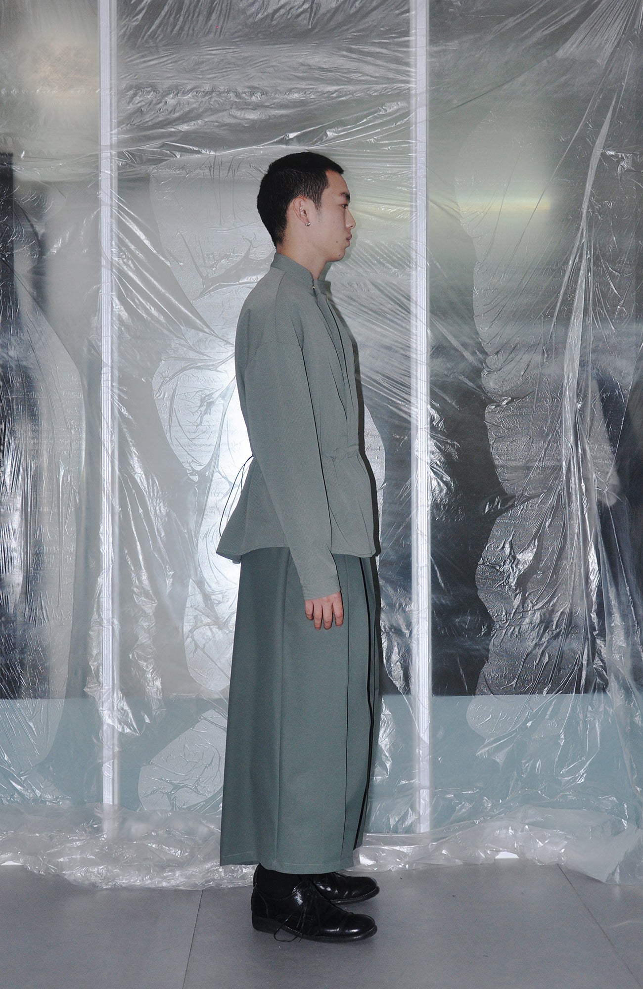 7440 37 1 Oversized Triple-Pleat Cropped Trousers