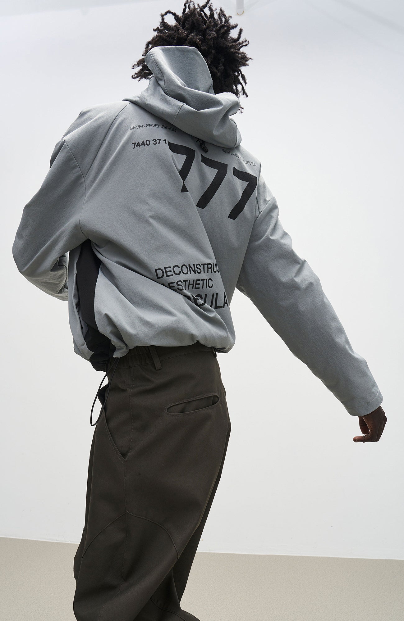 7440 37 1 Contrast Panelled Softshell Jacket