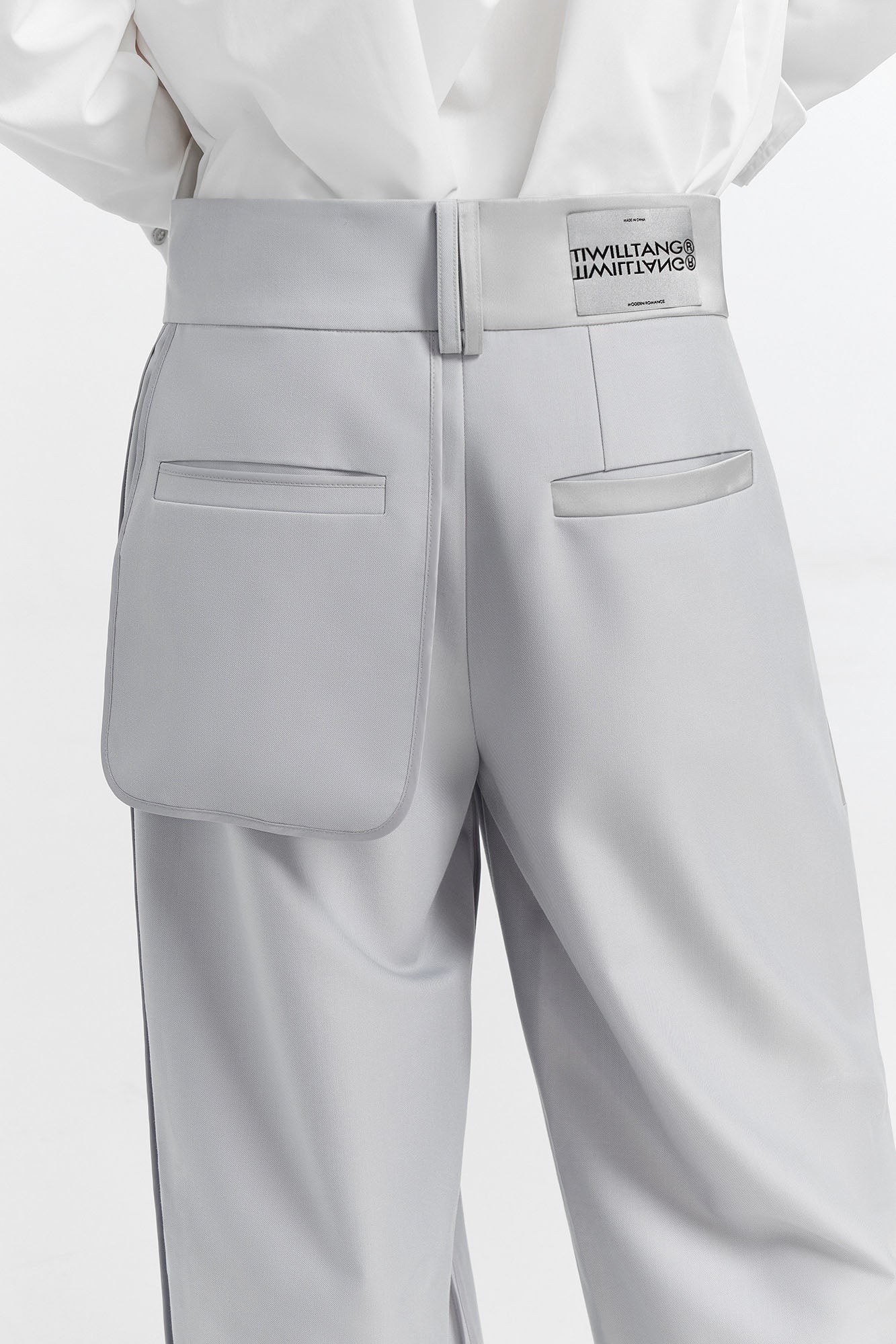 TIWILLTANG Satin Panel Straight-Leg Pants