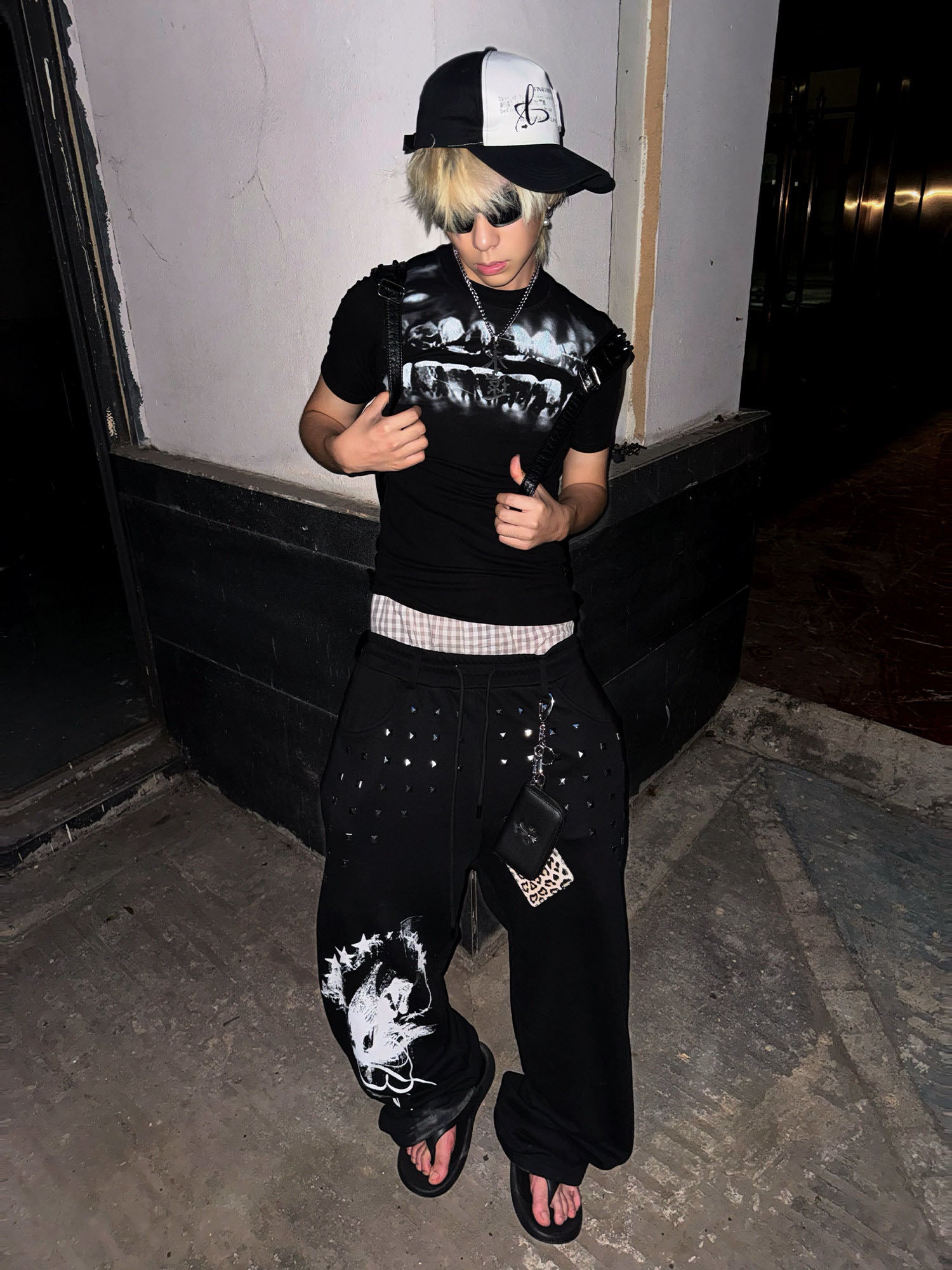 SAXGENWON Studded Graphic Straight-Leg Sweatpants