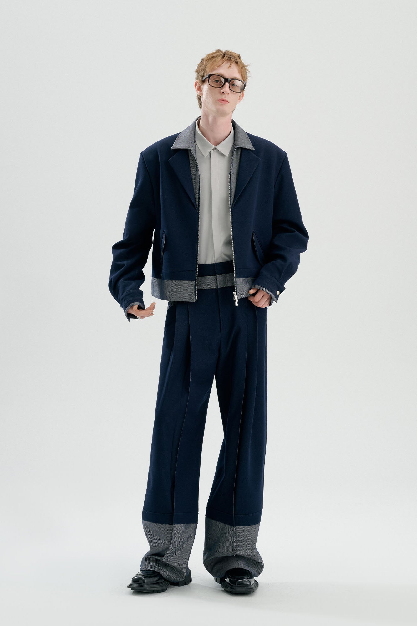 TIWILLTANG Pleats Contrast-Hem Raw Jeans