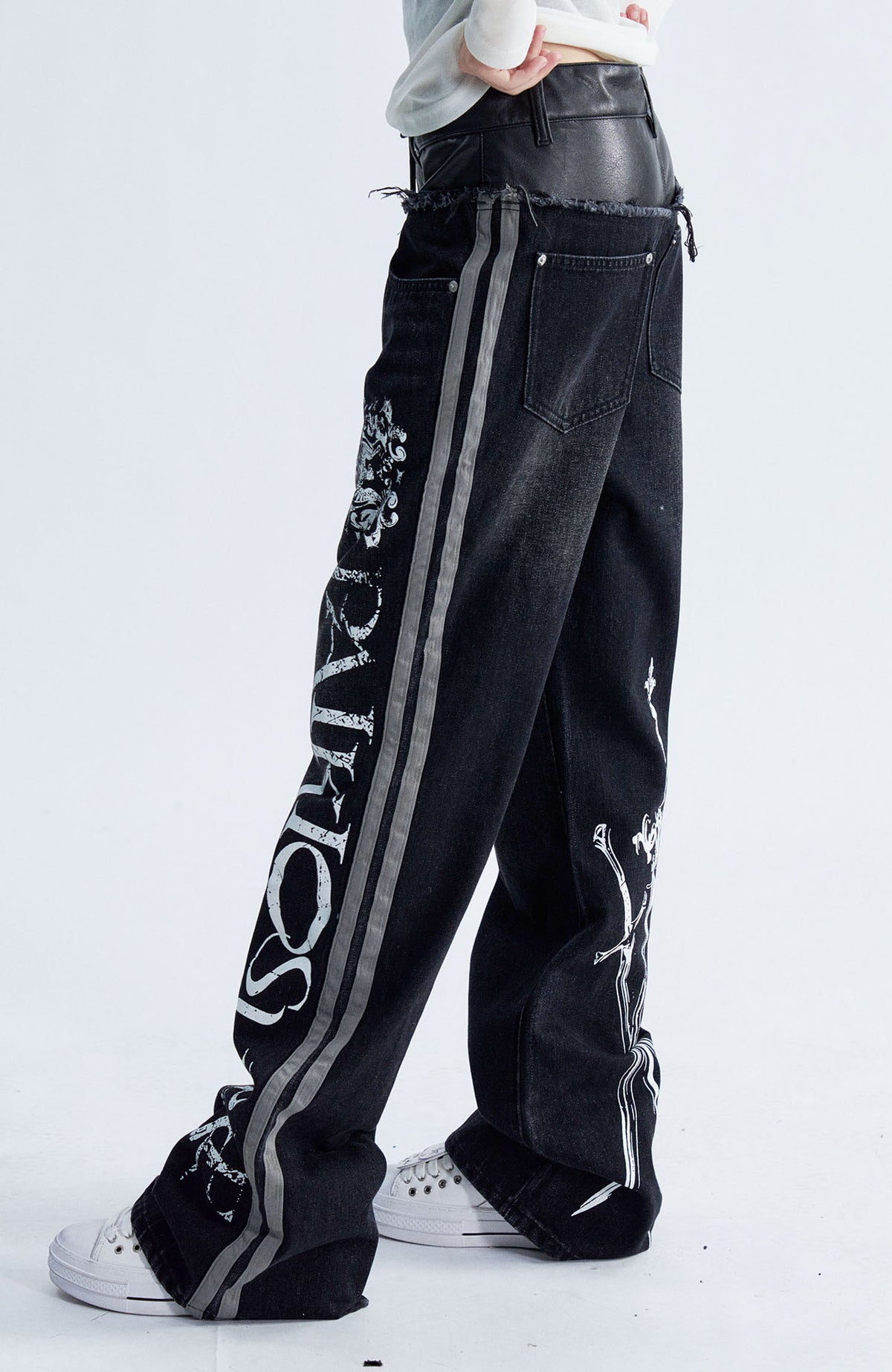 PAIKI Totem Graphic Spliced Faux Fur Frayed Washed Flared Jeans