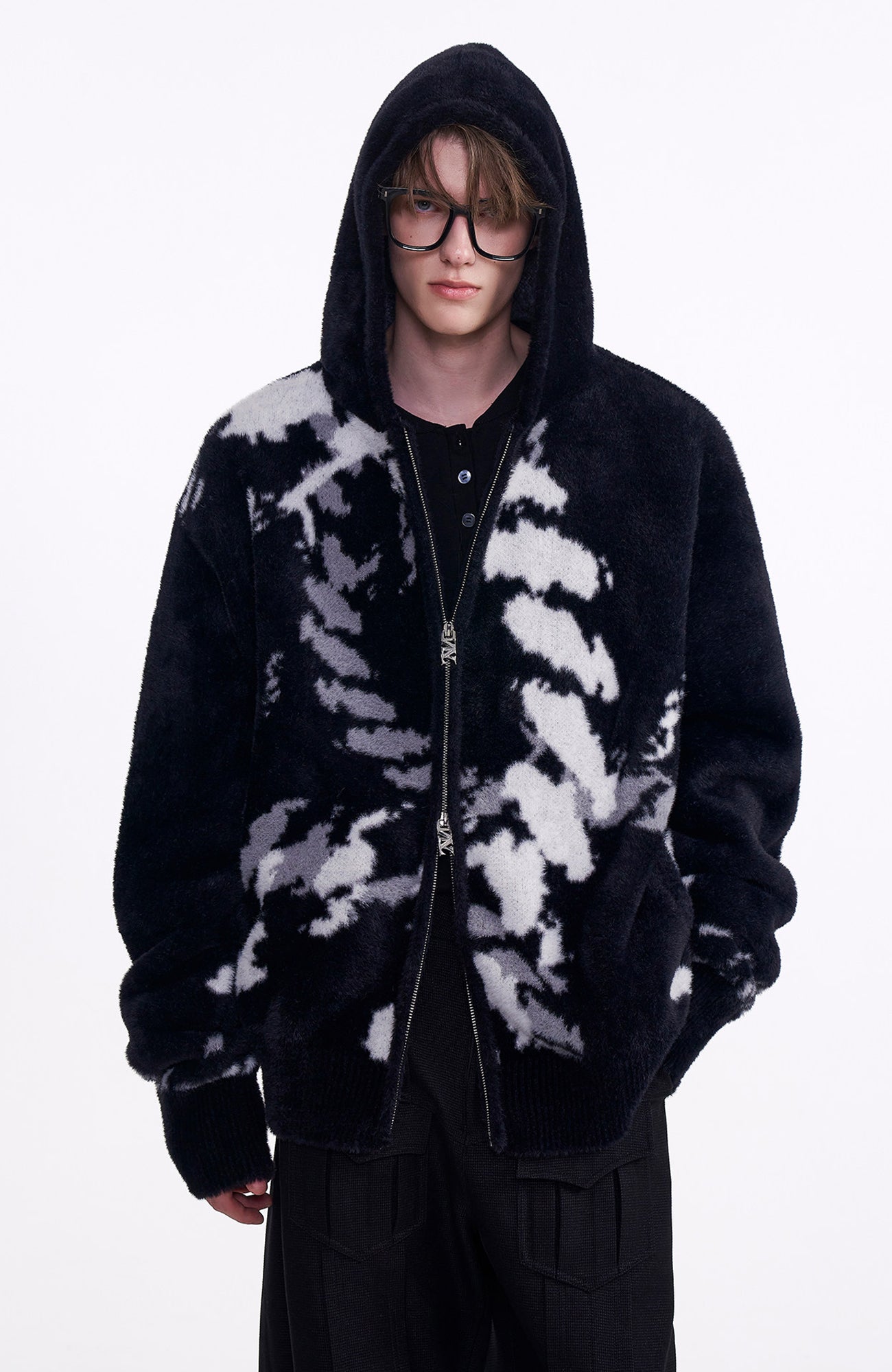 TIWILLTANG Contrast Jacquard Fuzzy Hooded Jacket
