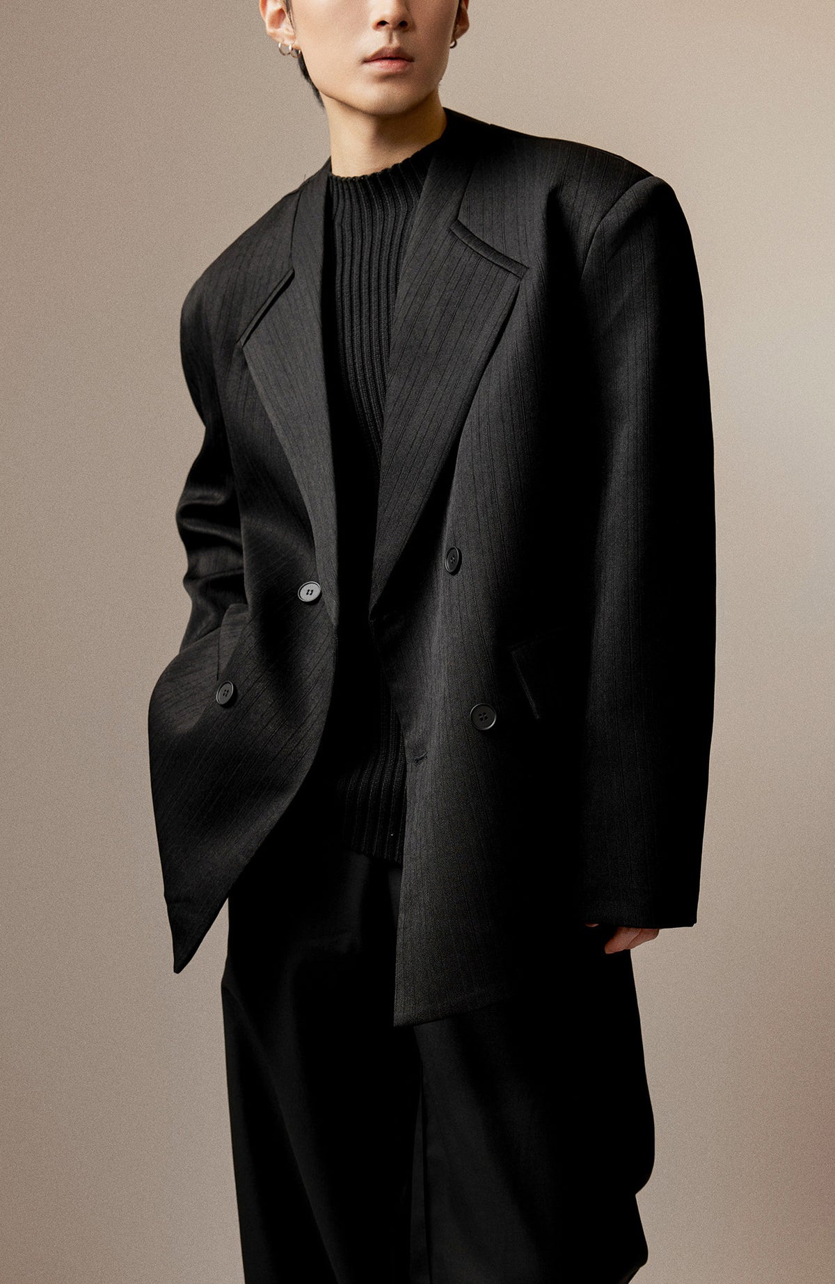 SAMMOKONPA Striped Collarless Oversized Blazer