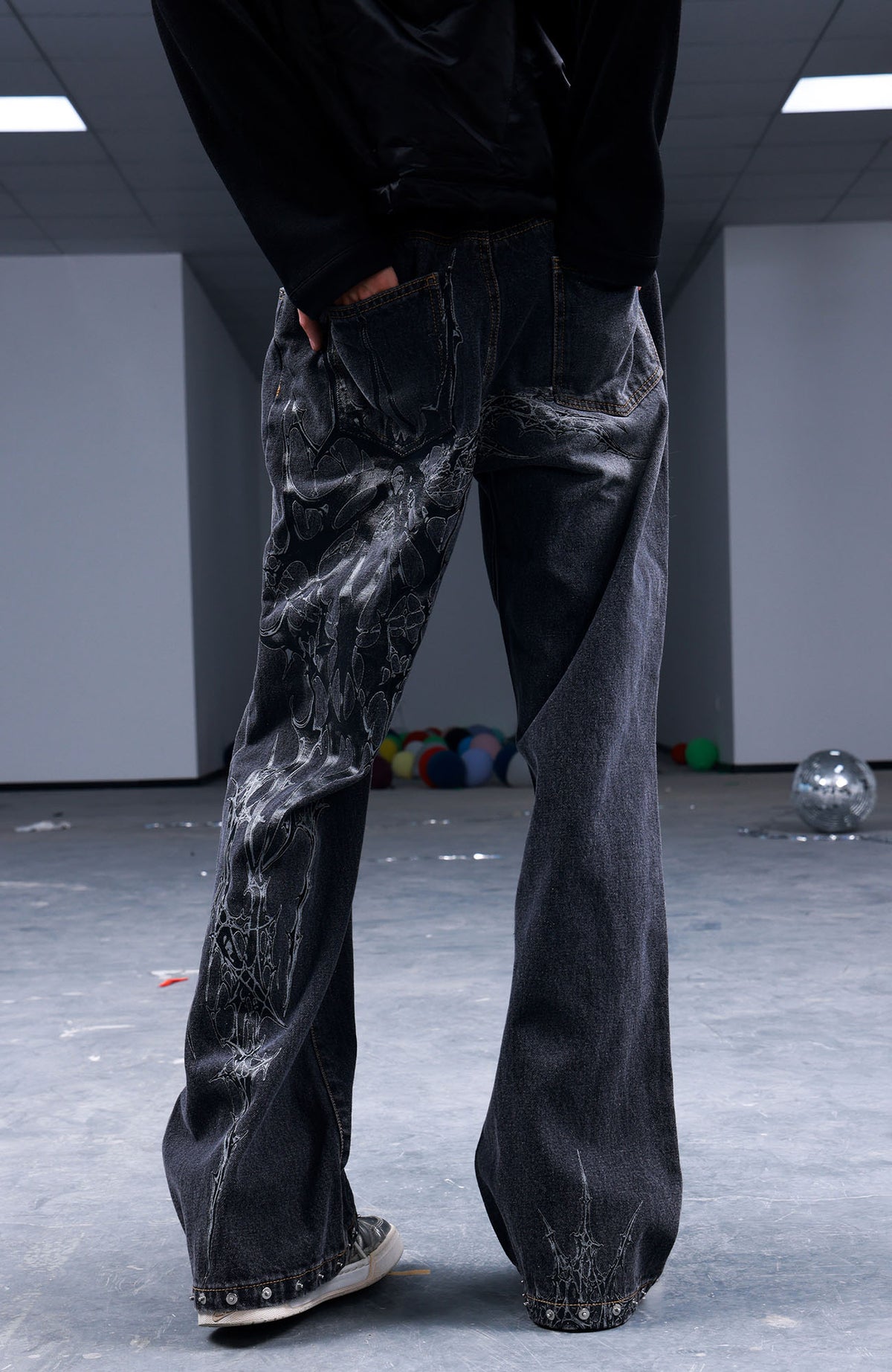 PAIKI Studded Washed Straight-Leg Jeans