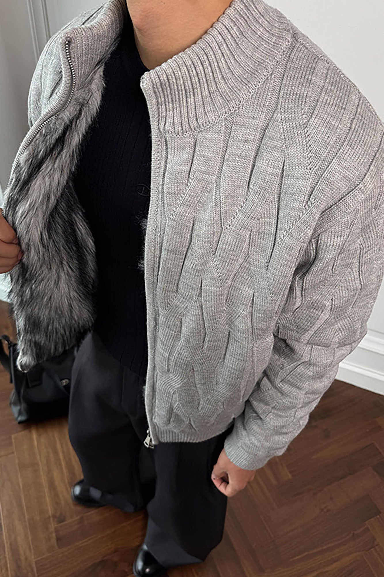 CATSSTAC Wave-Knit Stand-Collar Zip-Up Sweater