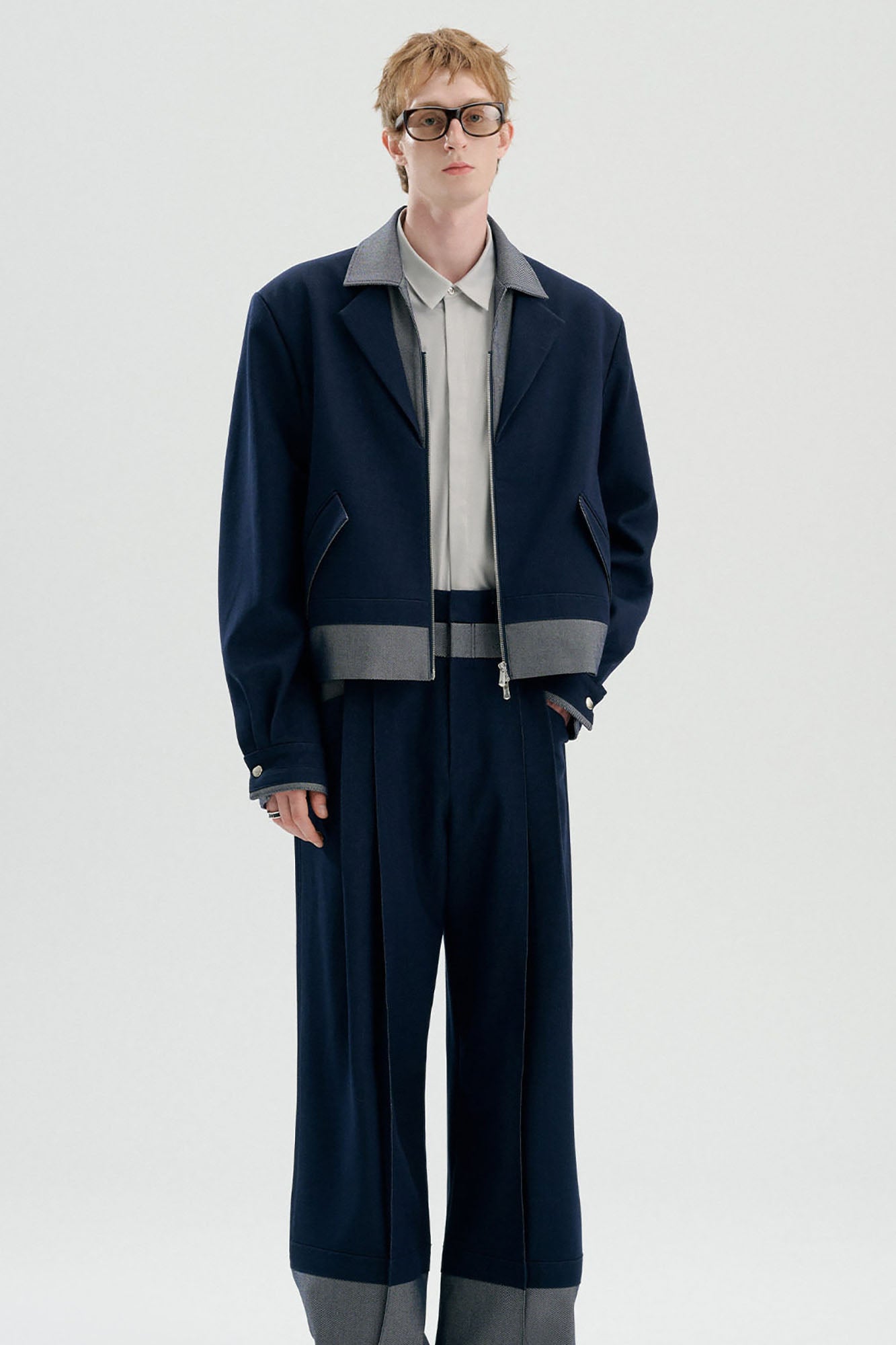 TIWILLTANG Pleats Contrast-Hem Raw Jeans