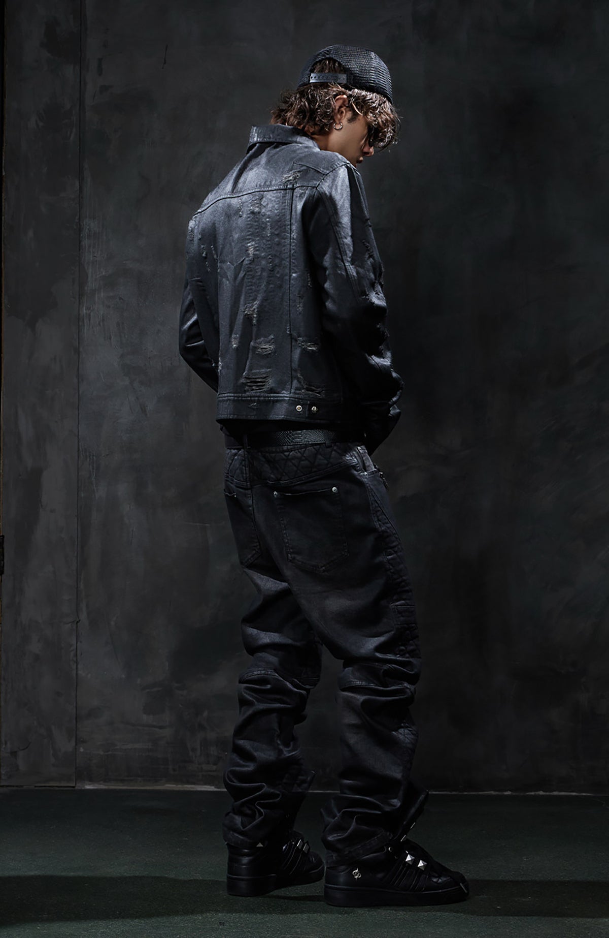 DND4DES Distressed Washed Studded Denim Jacket