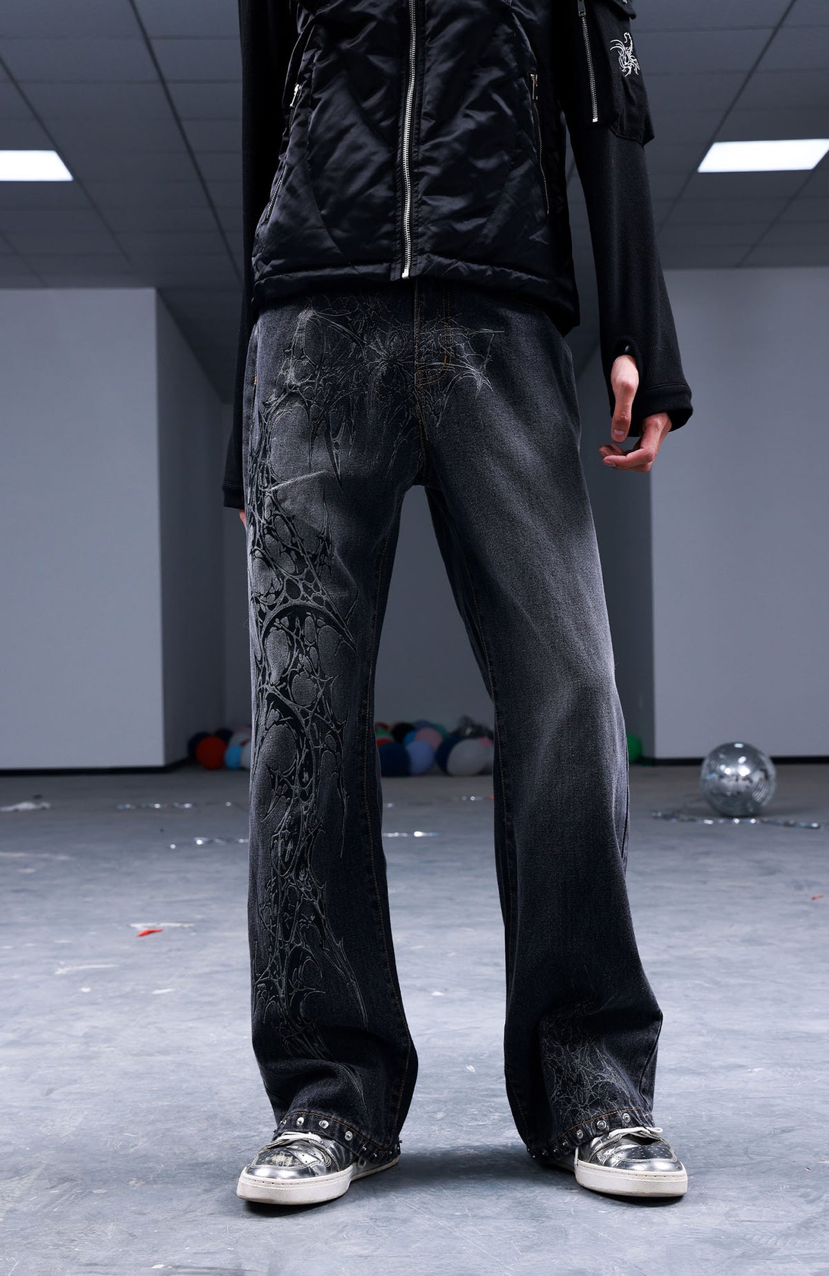 PAIKI Studded Washed Straight-Leg Jeans