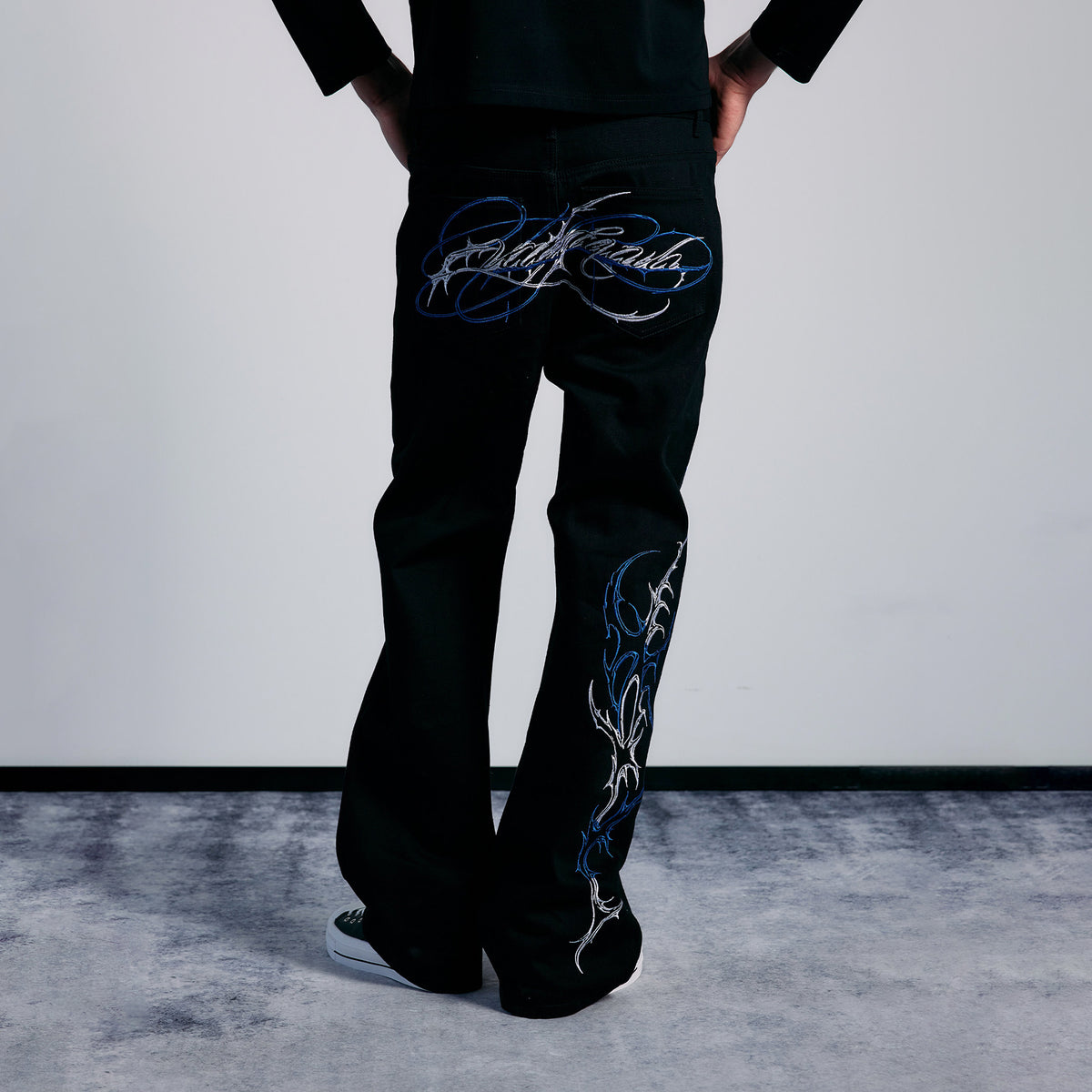 PAIKI Embroidered Thorn Floral Raw Selvedge Straight-Leg Jeans
