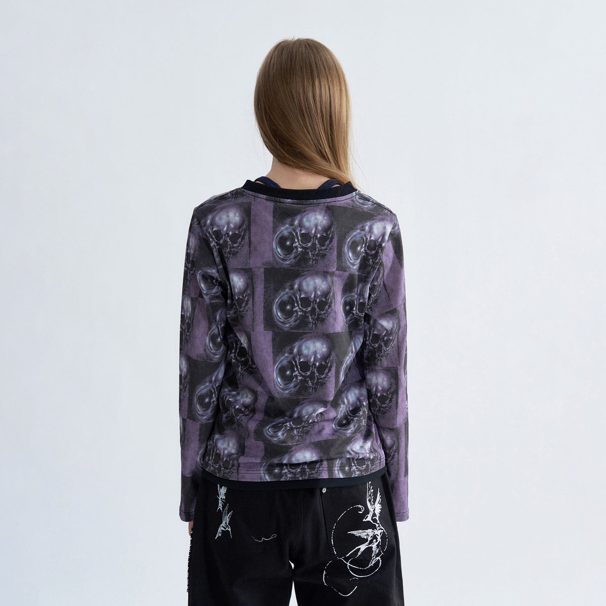PAIKI Skull Graphic Slim Crewneck Long-Sleeve Tee
