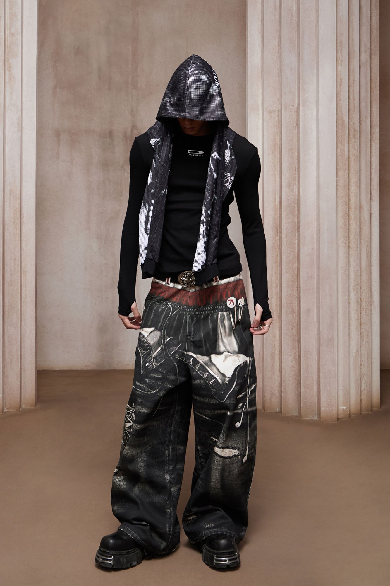 DND4DES Bullet LOGO Graphic Long-Sleeve Tee