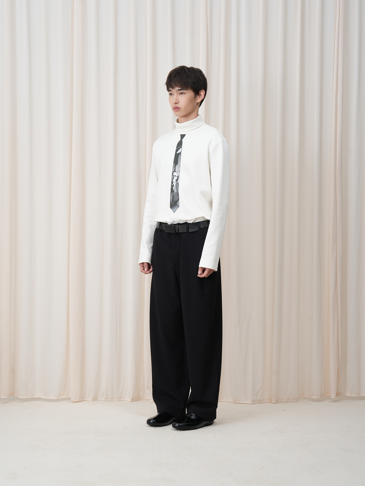 OUYANG WENJUN Tie-Graphic Turtleneck Long-Sleeve Tee