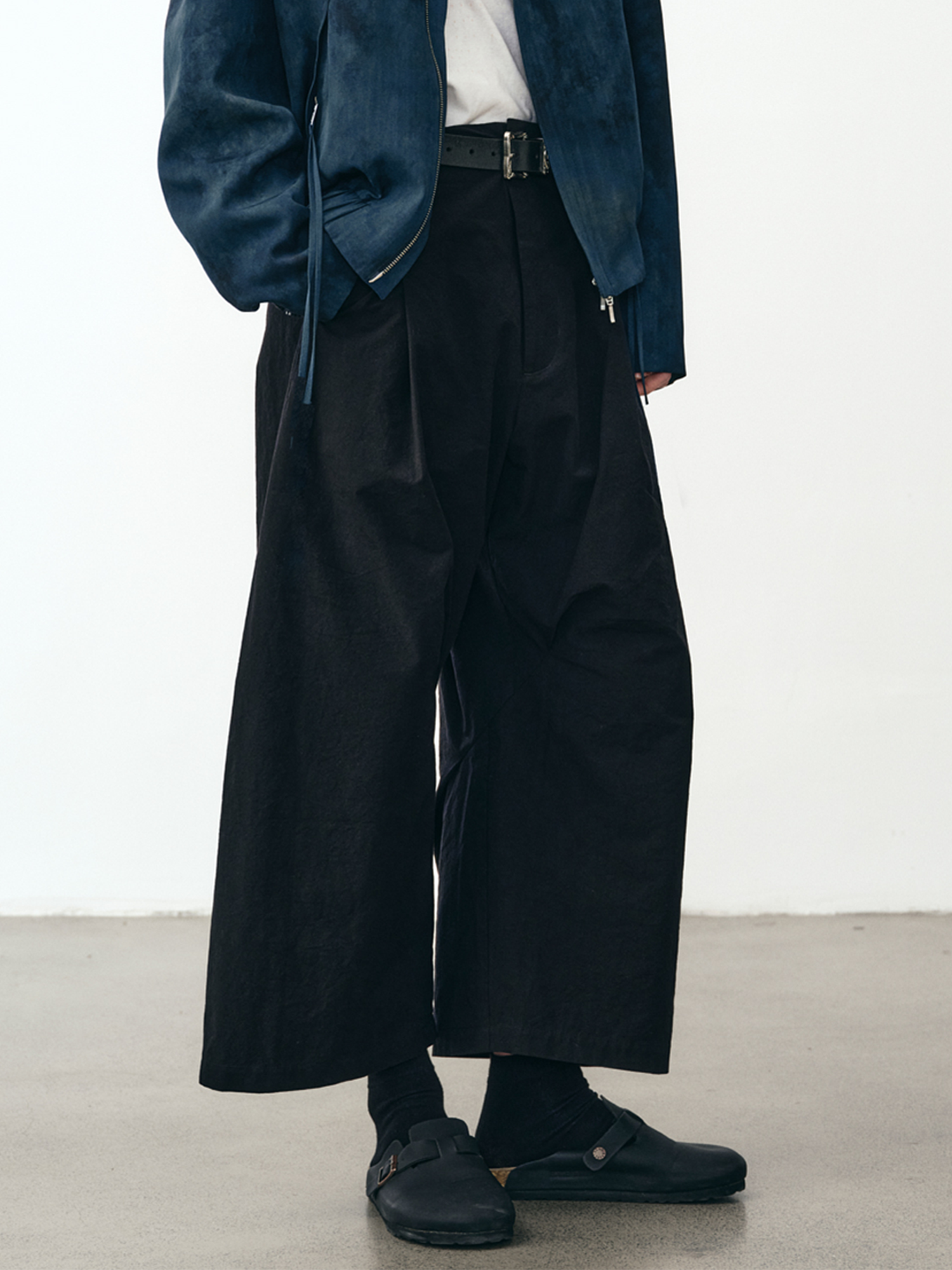 GRAINMUSTARD Pleated Wide-Leg Curved Cropped Pants, premium urban and streetwear designers apparel on PROJECTISR.com, GRAINMUSTARD