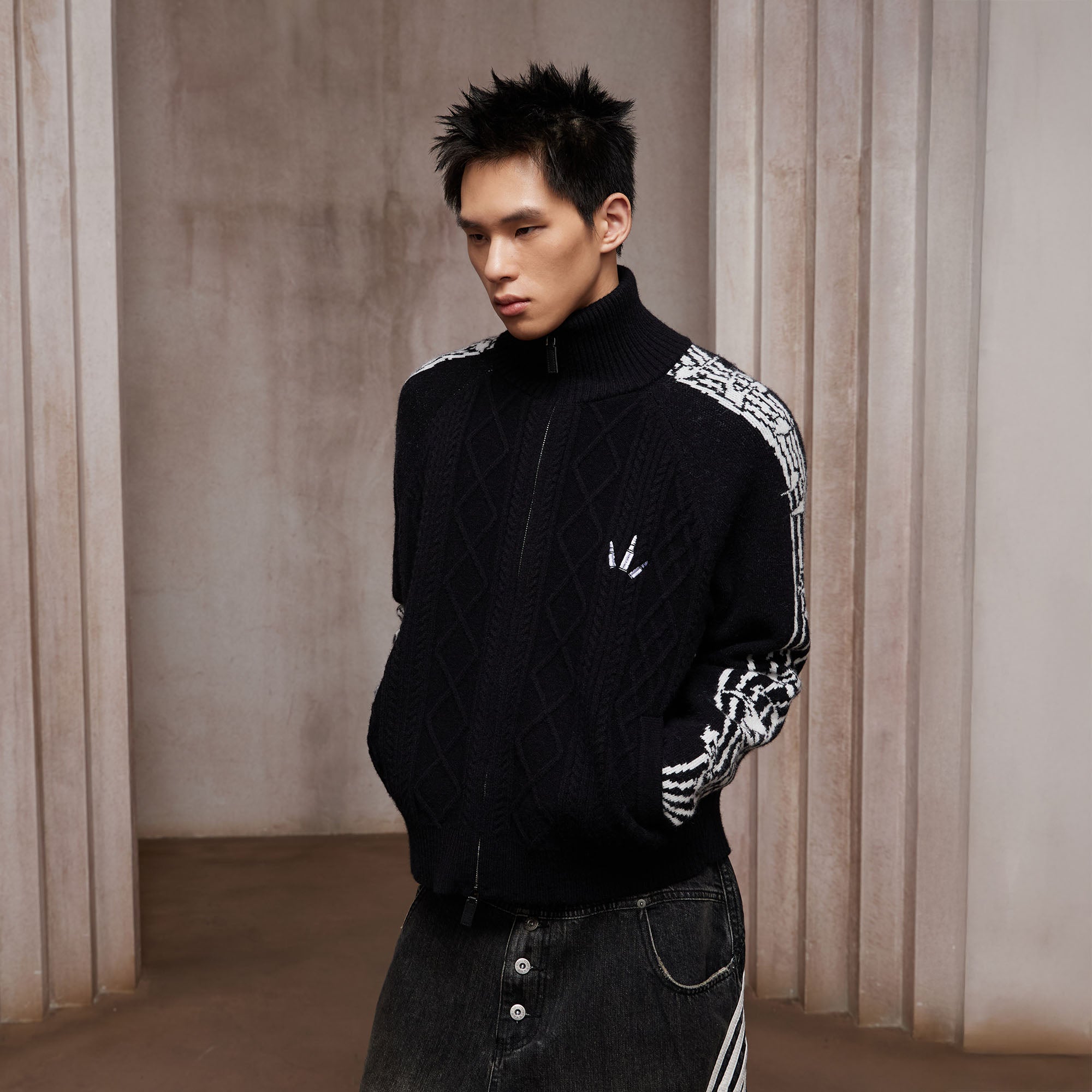 DND4DES Cable-Knit Music Stripes Zip Cardigan