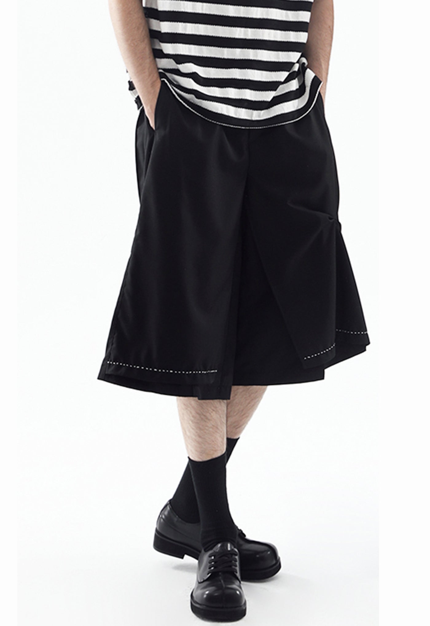 MIICHOUS Essential Pleated Oversize Shorts