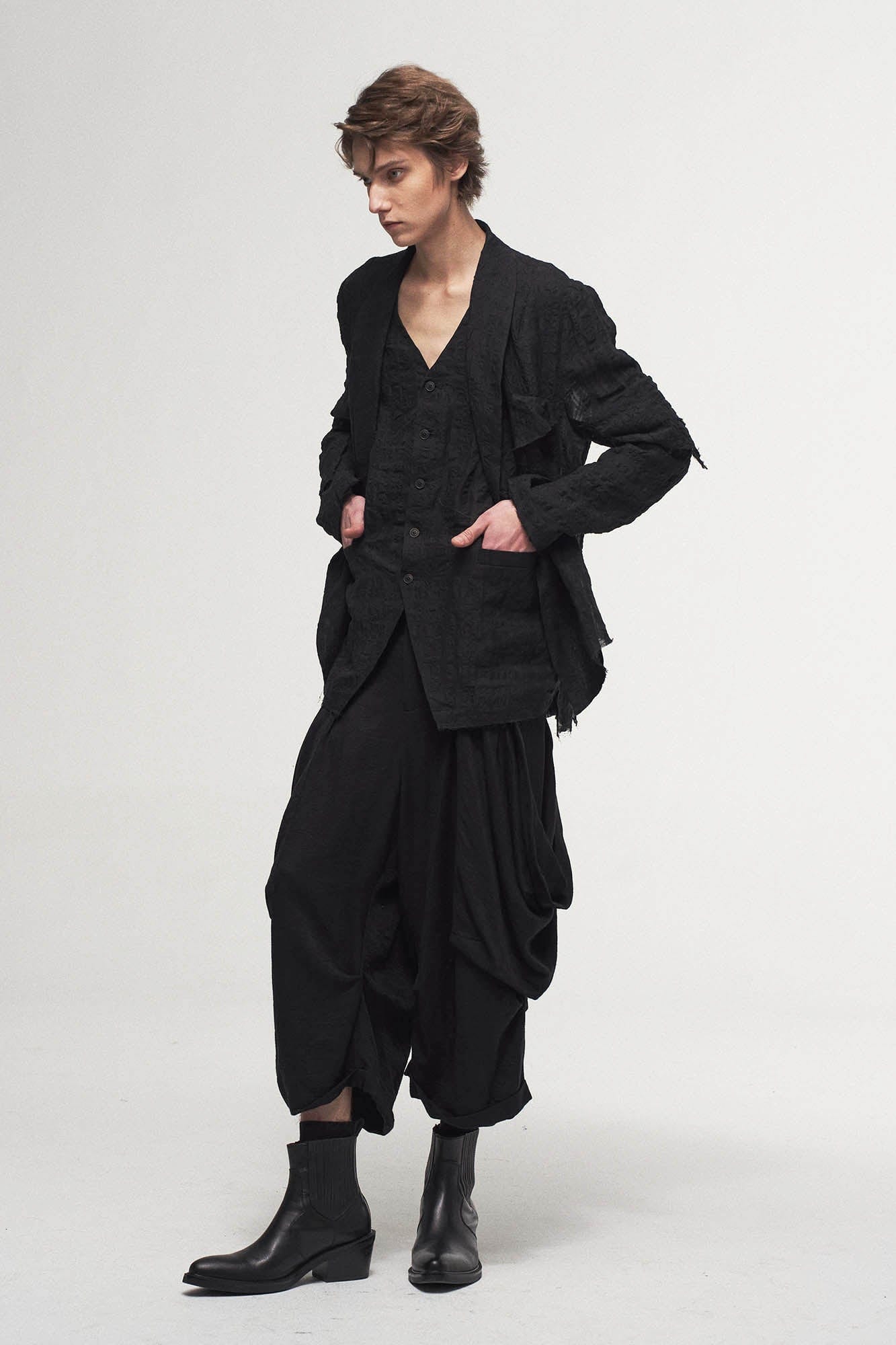 ILNya Nieternite Nifutur Balloon Pleated Slouchy Shorts