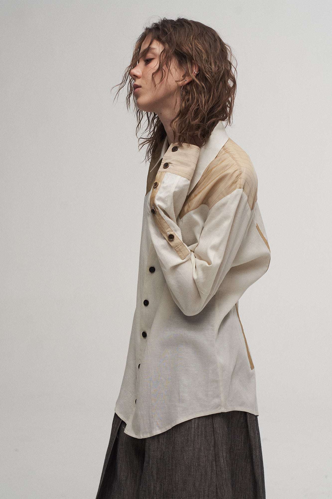 ILNya Nieternite Nifutur Pinstriped Contrast Spliced Shirt