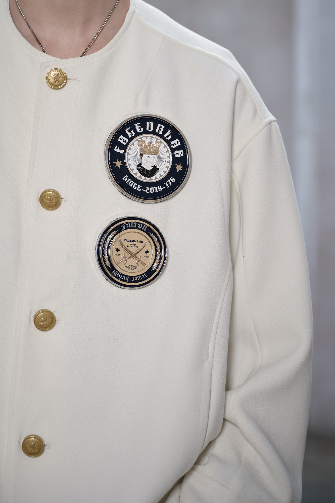 FACEONLAB Essential Badge Crewneck Jacket