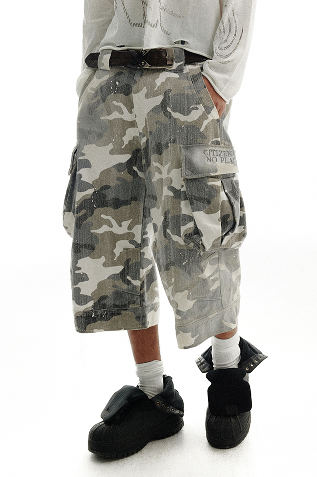CONPCONP Distressed Spray-Dye Camo Shorts