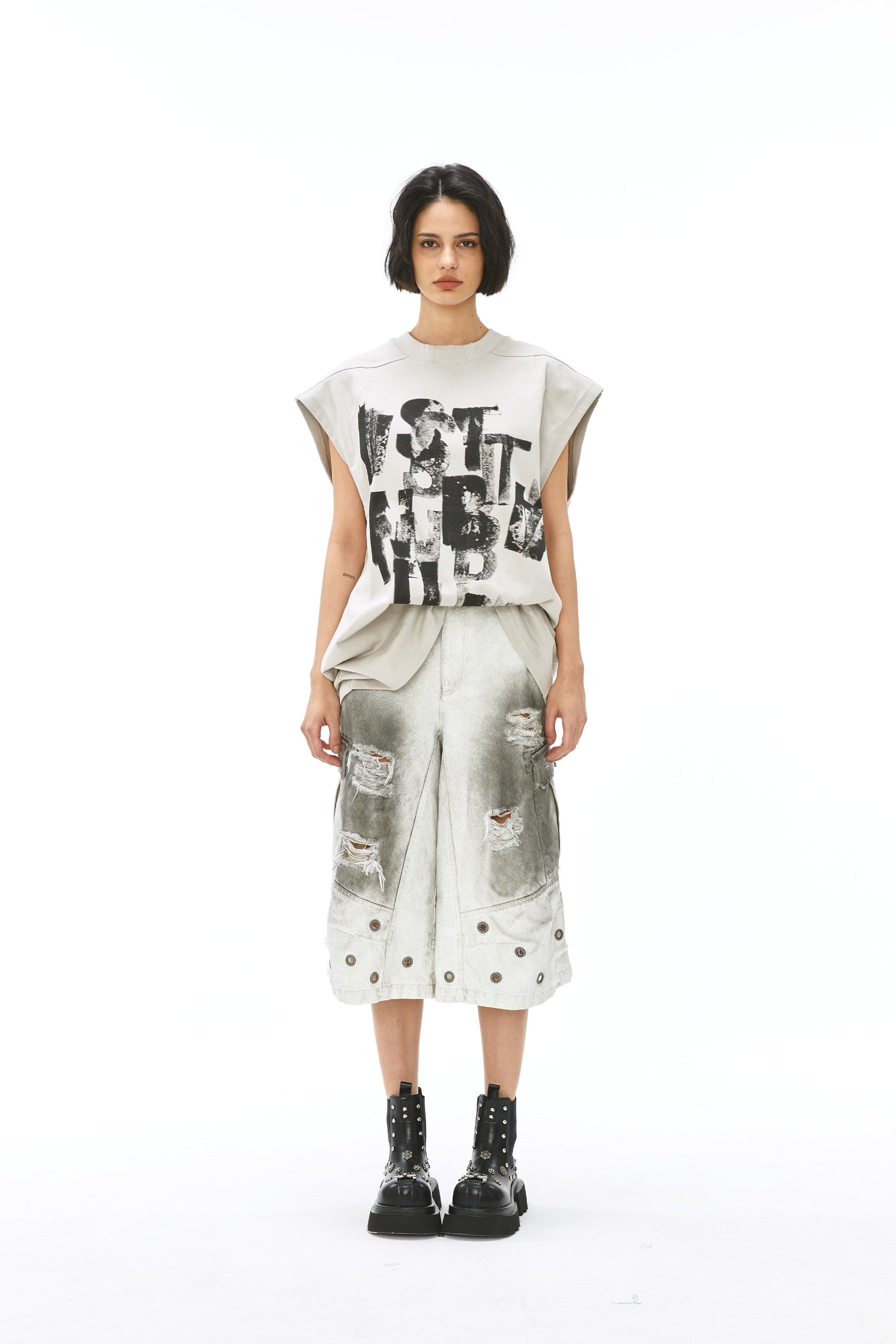VANN VALRENCE Slogan Graphic Oversized Sleeveless Tee