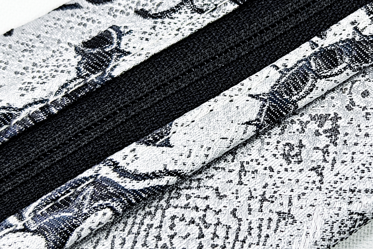 FACEONLAB Carnivorous Flower Jacquard No-Tie Necktie