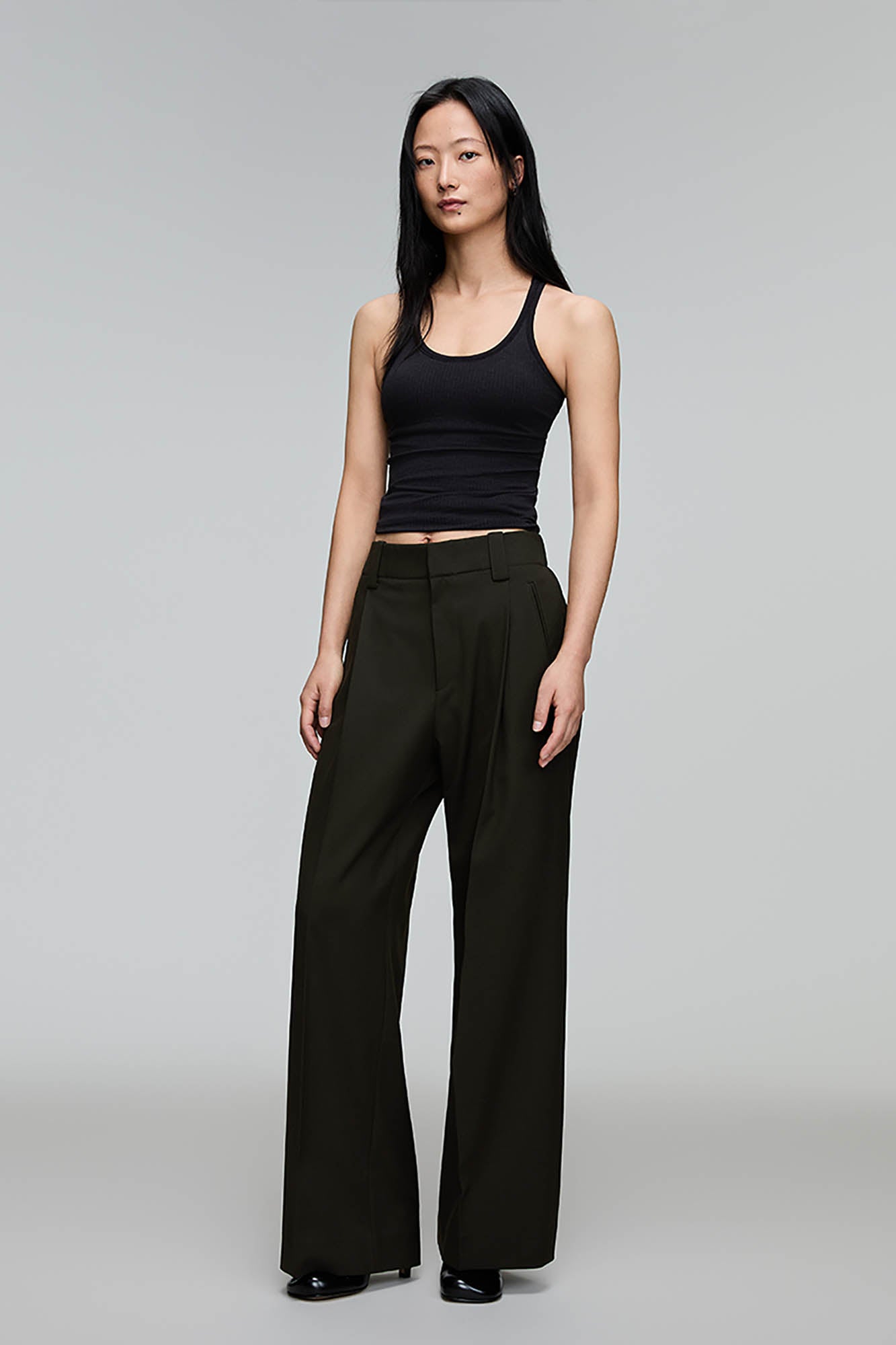 OPICLOTH Pleated Tapered Waist Straight-Leg Trousers