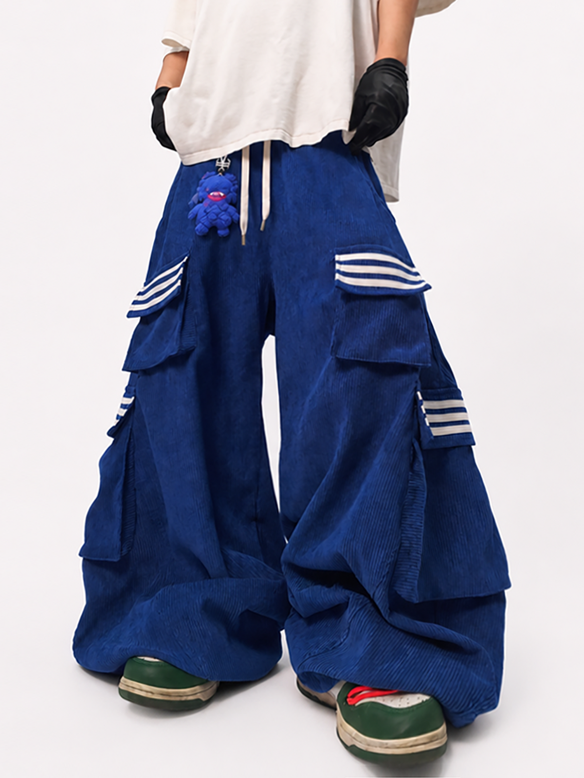 UUCSCC Multi-Pocket Wide-Leg Cargo Pants