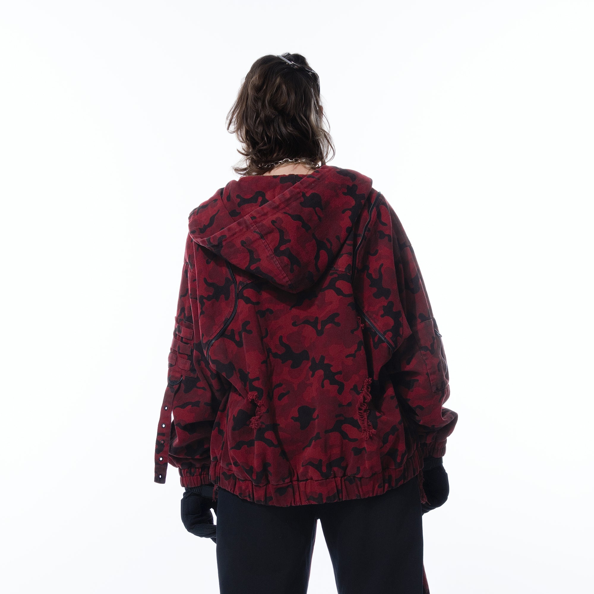 MOGONGSHE Camo Frayed LOGO Patch Hooded Jacket